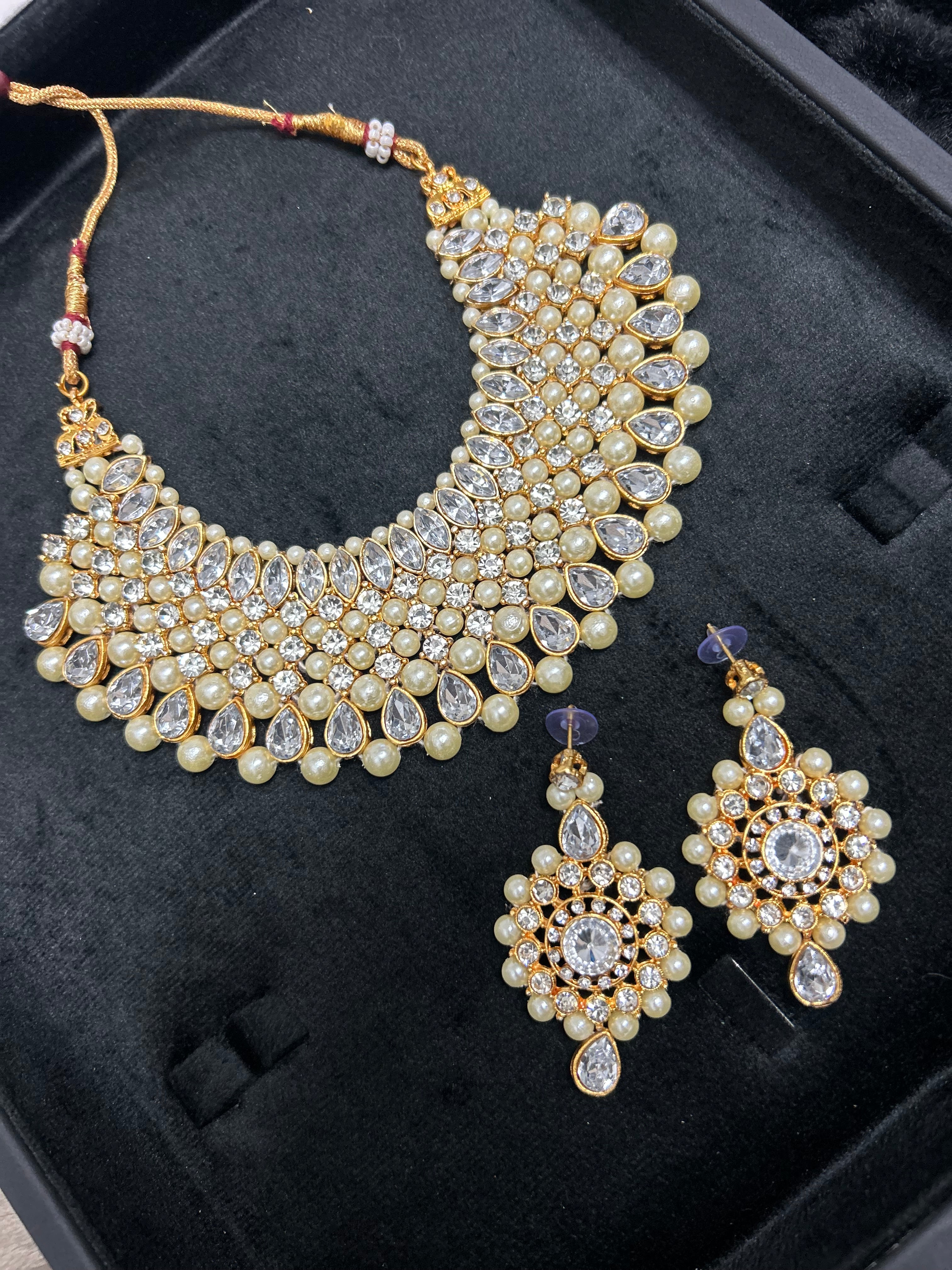 Beautiful Light Weight Gold and White Necklace and Tikka