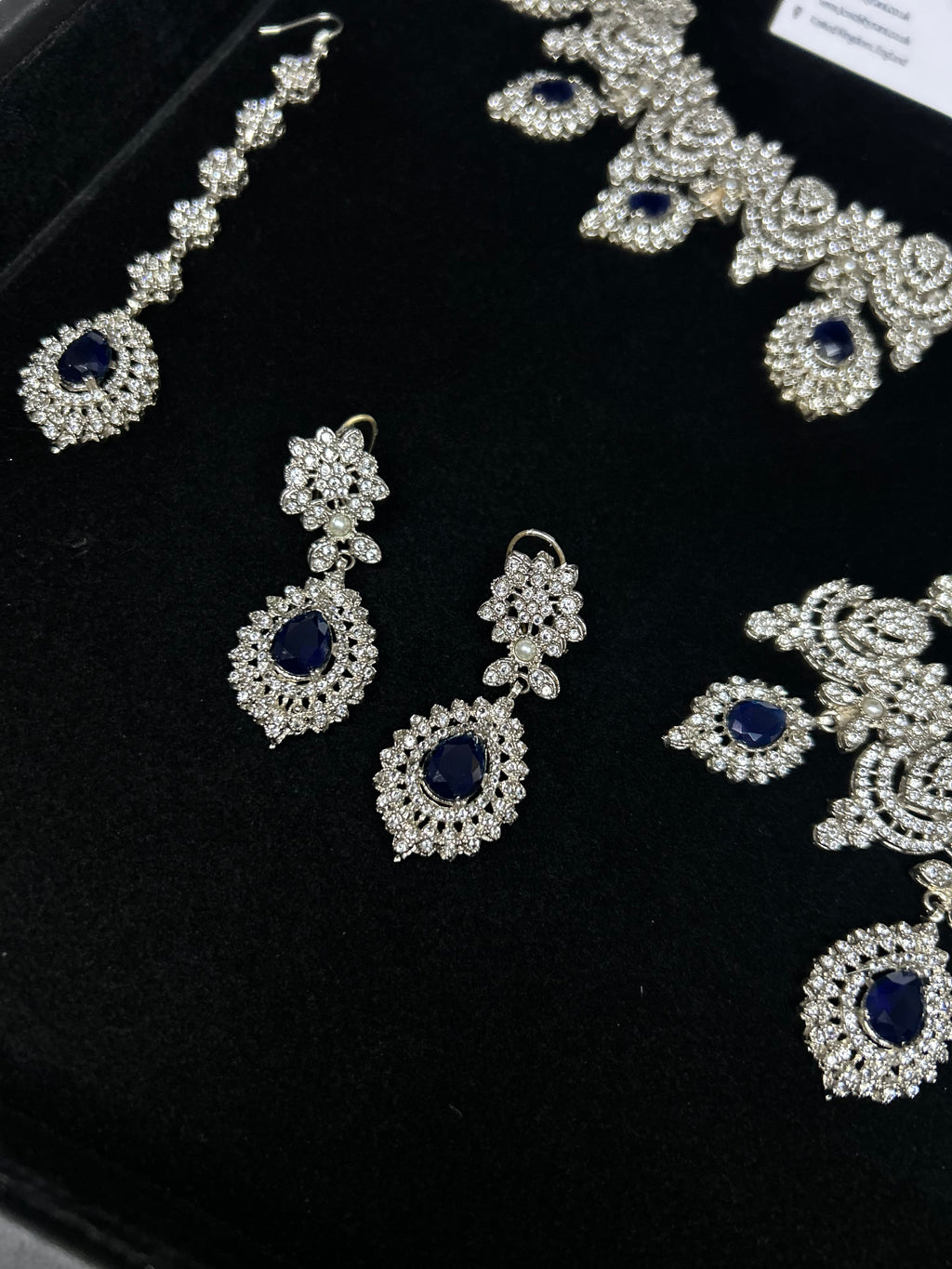 Trending, Royal Blue & Silver Statement Set Style 5207