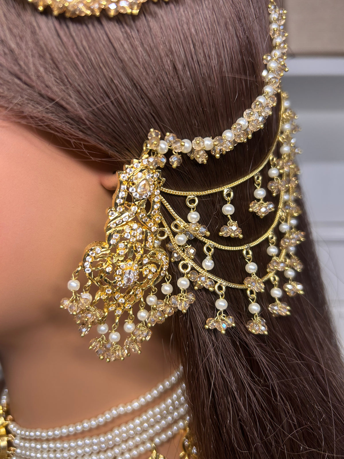 Beautiful Gold and White Choker | Vintage Collection