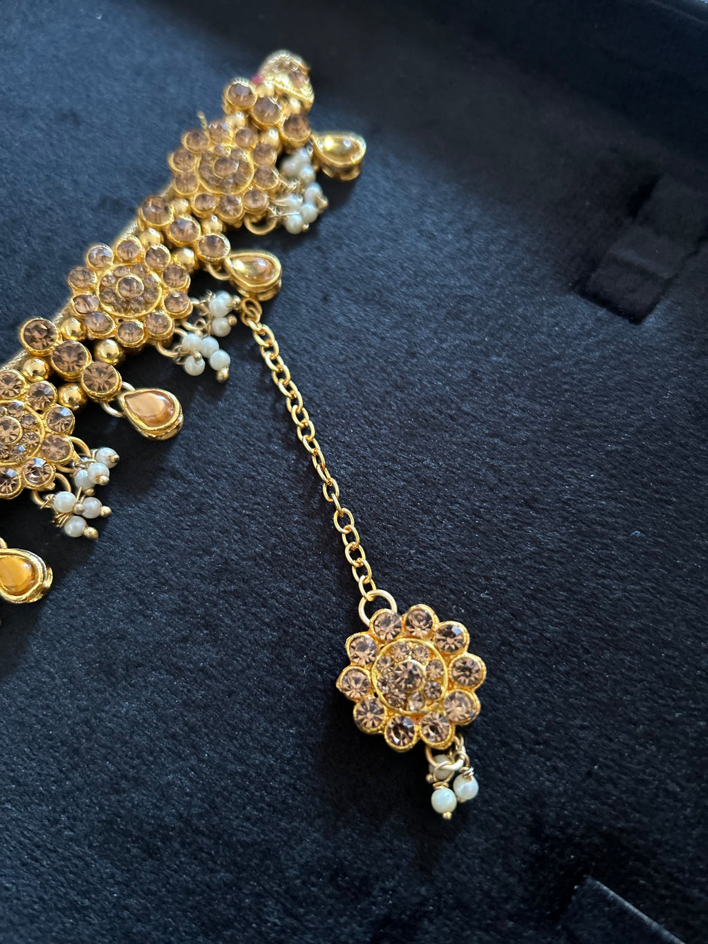Beautiful Light Weight Gold and White Choker and Tikka