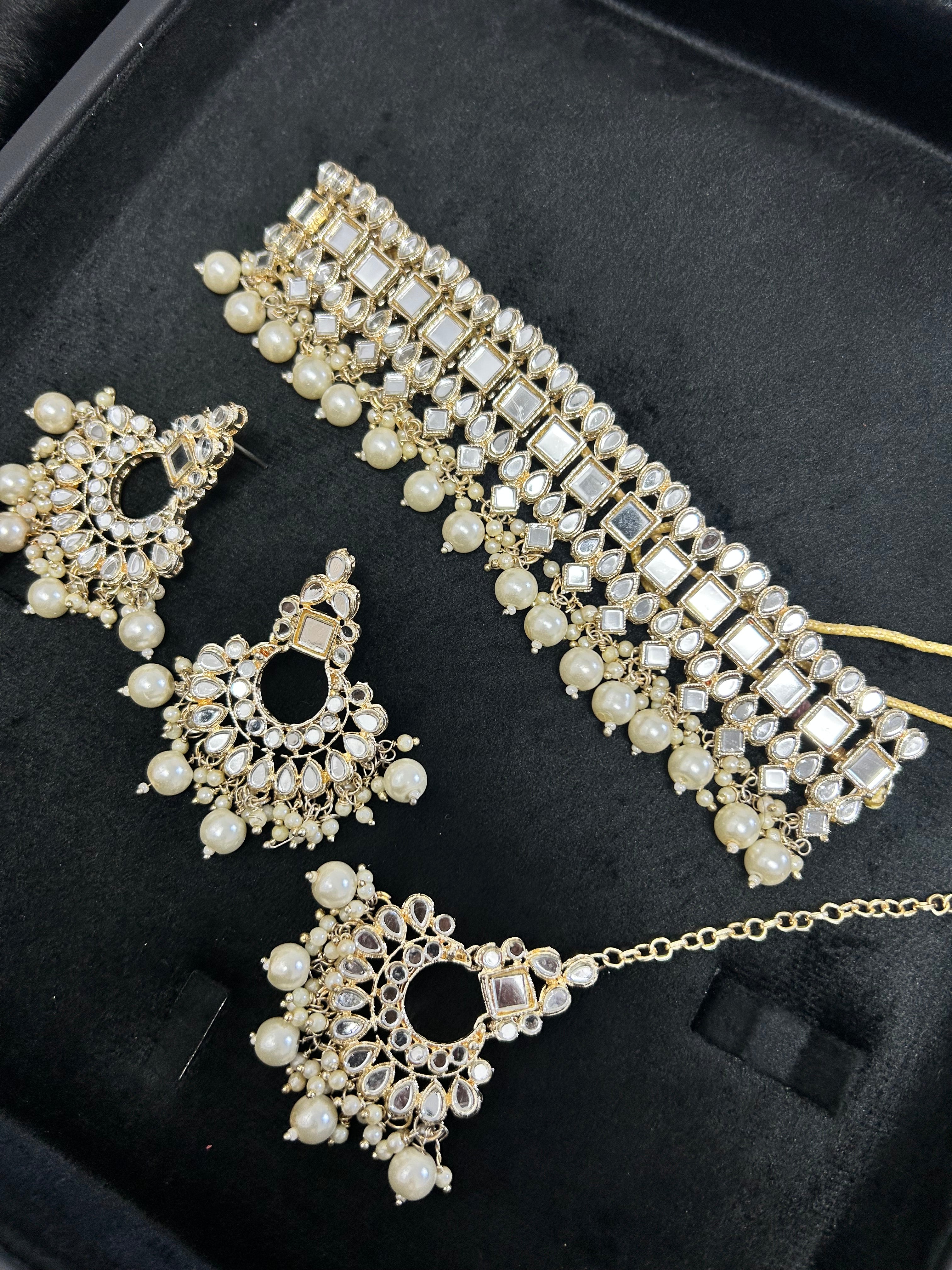 Beautiful Light Weight Mirrored Kundan Silver and White Choker with Earrings and Tikka