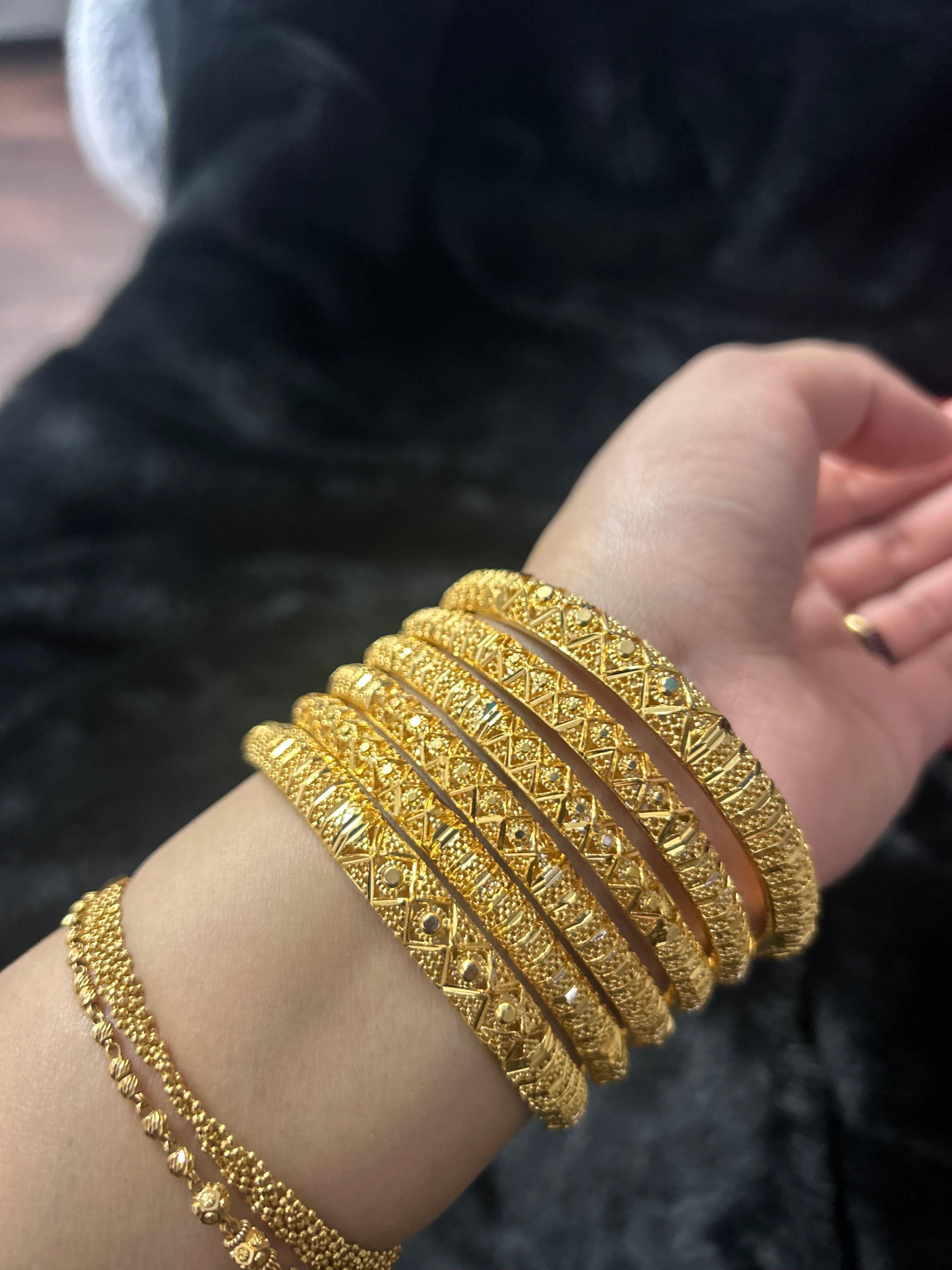 Gold Finish - Kohinoor Bangles - Gold Plated - 6 Bangles