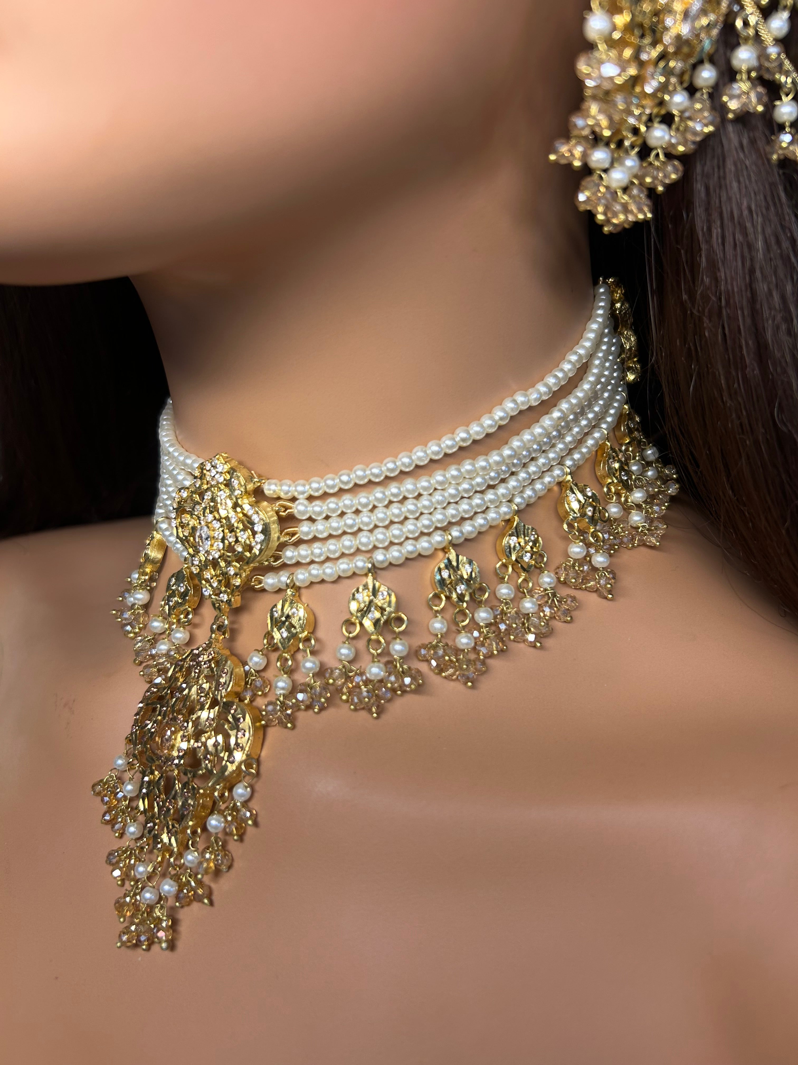 Beautiful Gold and White Choker | Vintage Collection