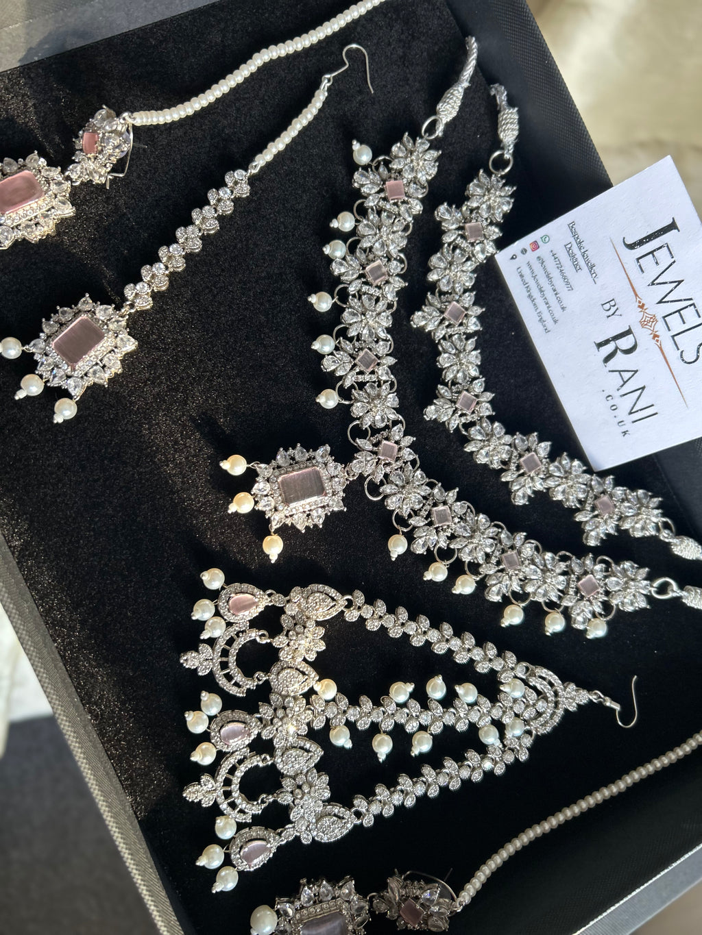 Pearly, Pink, white and Silver Choker and Necklace Set Style 5202