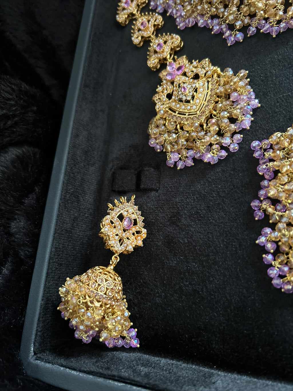 Lilac and Gold Jewellery Set with beautiful small Jhumkies and no Saharas