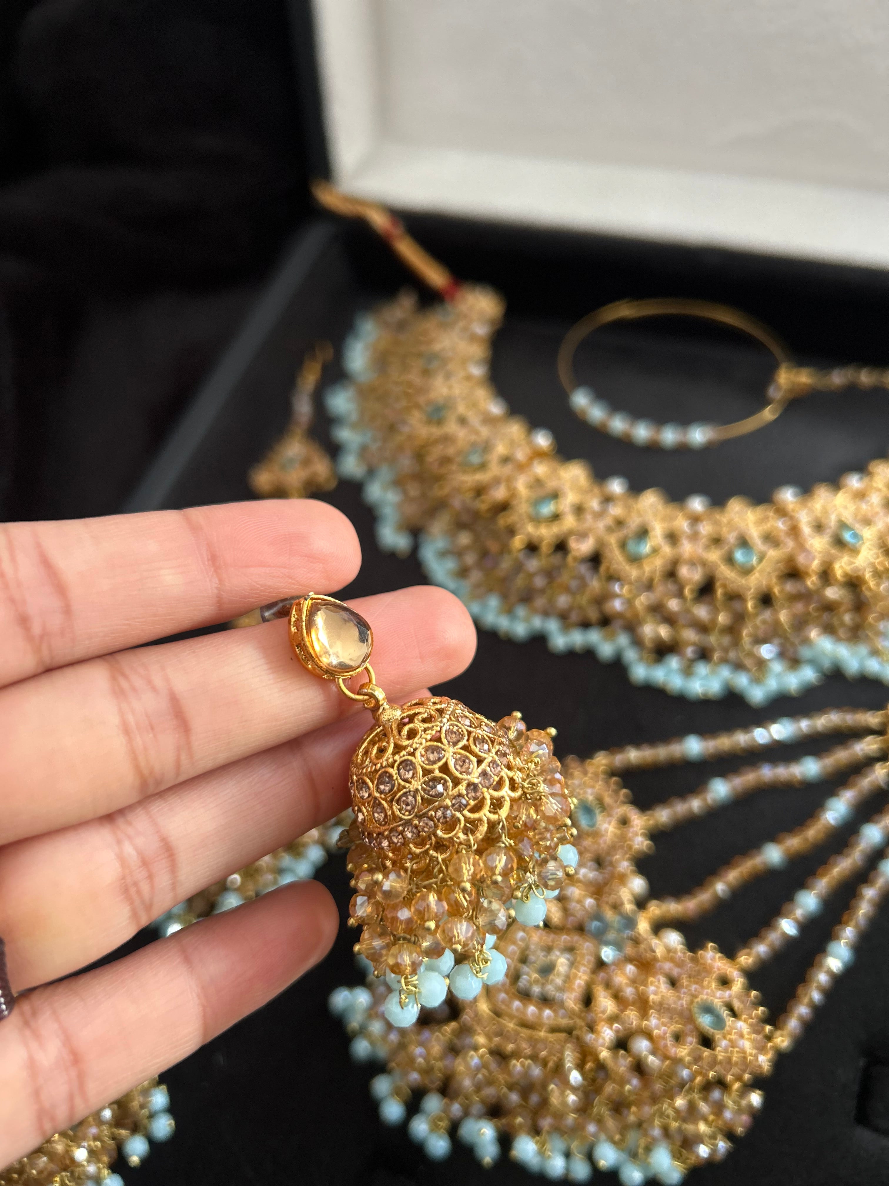 Beautiful Icy Blue and Gold Jewellery Set