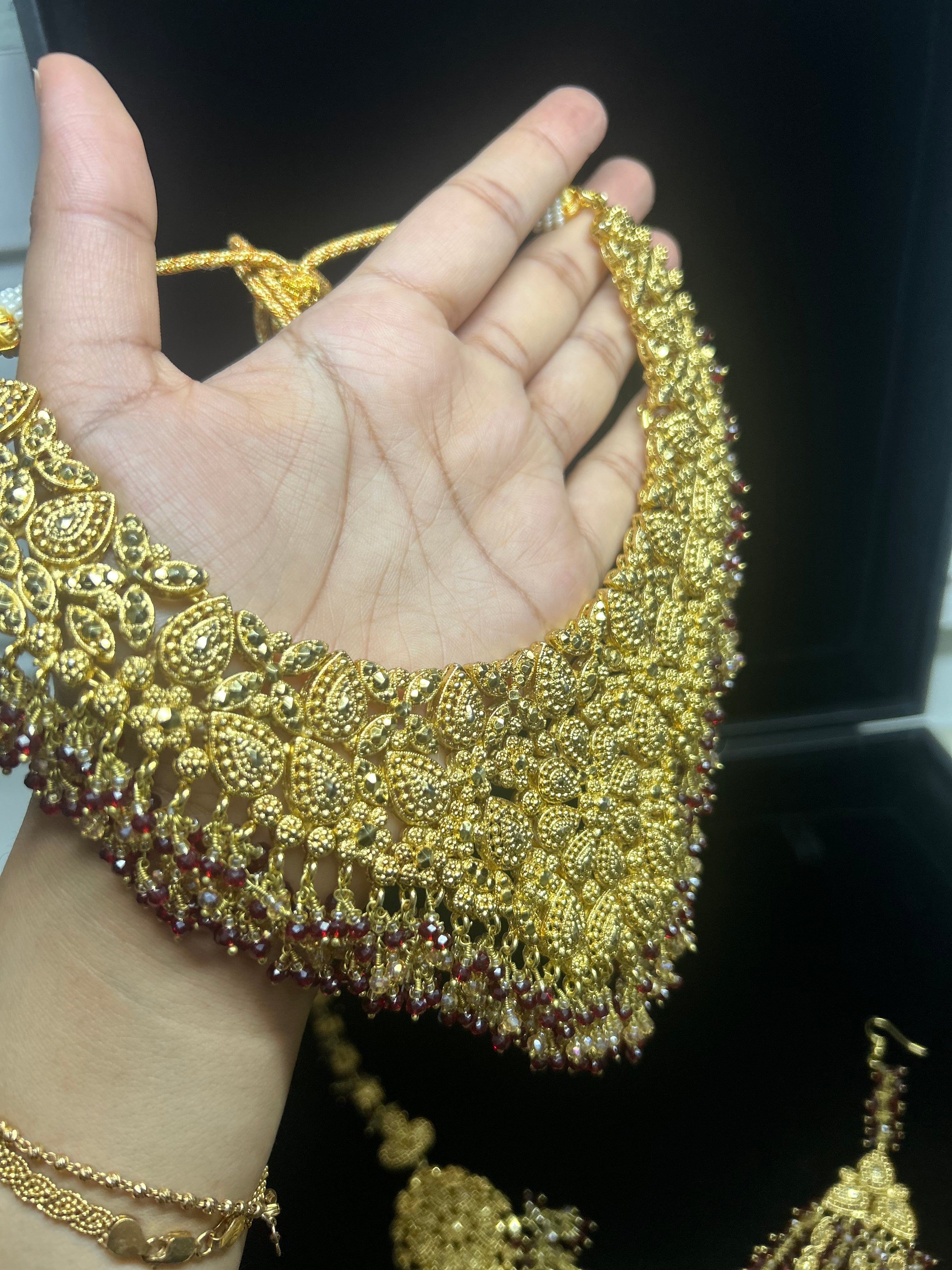 PRE ORDER: 6 Week Making time- Beautiful Maroon & Gold 22crt Gold Plated Bridal Jewellery Set (flat necklace)