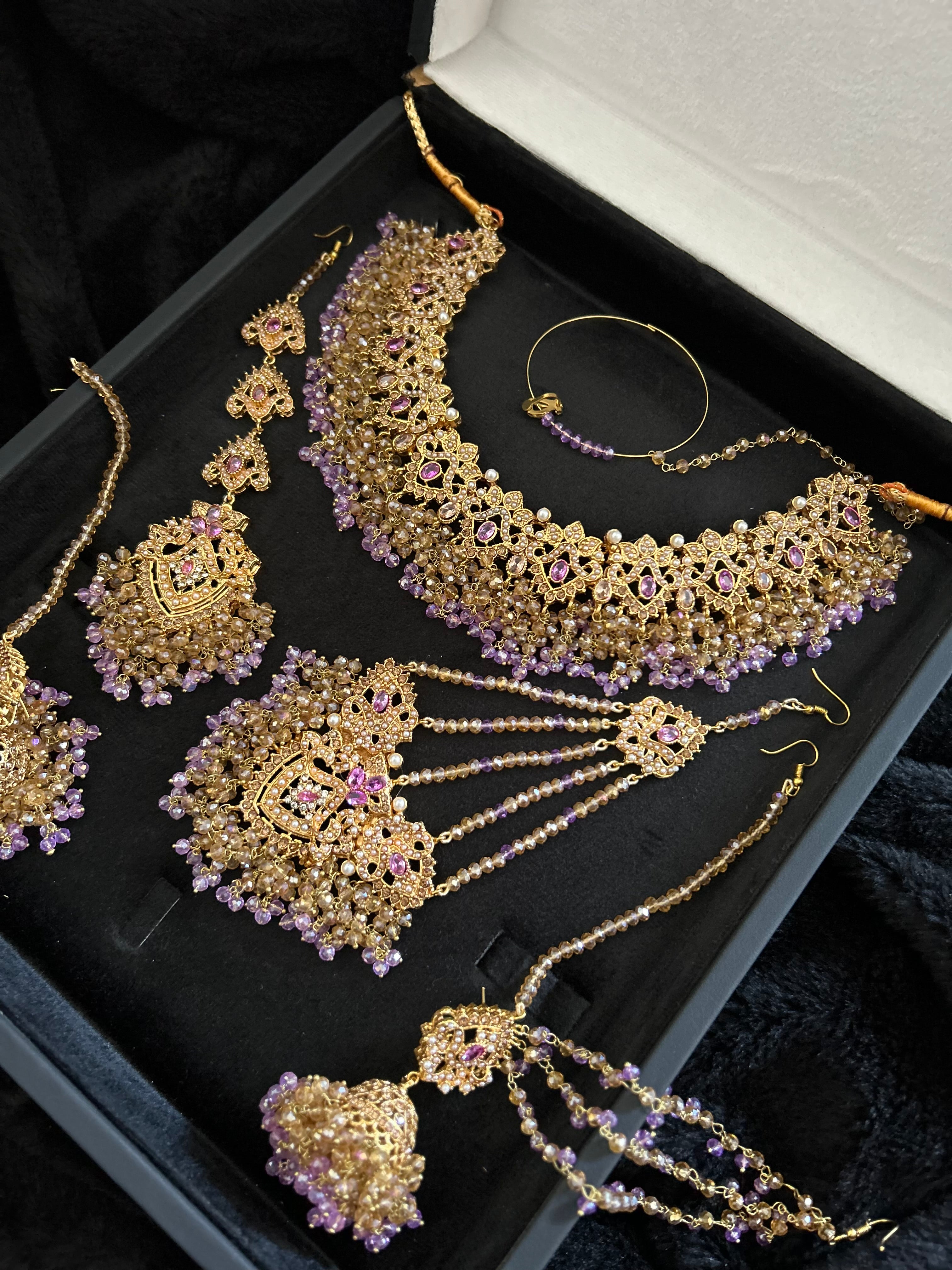Lilac and Gold Jewellery Set with beautiful small Jhumkies