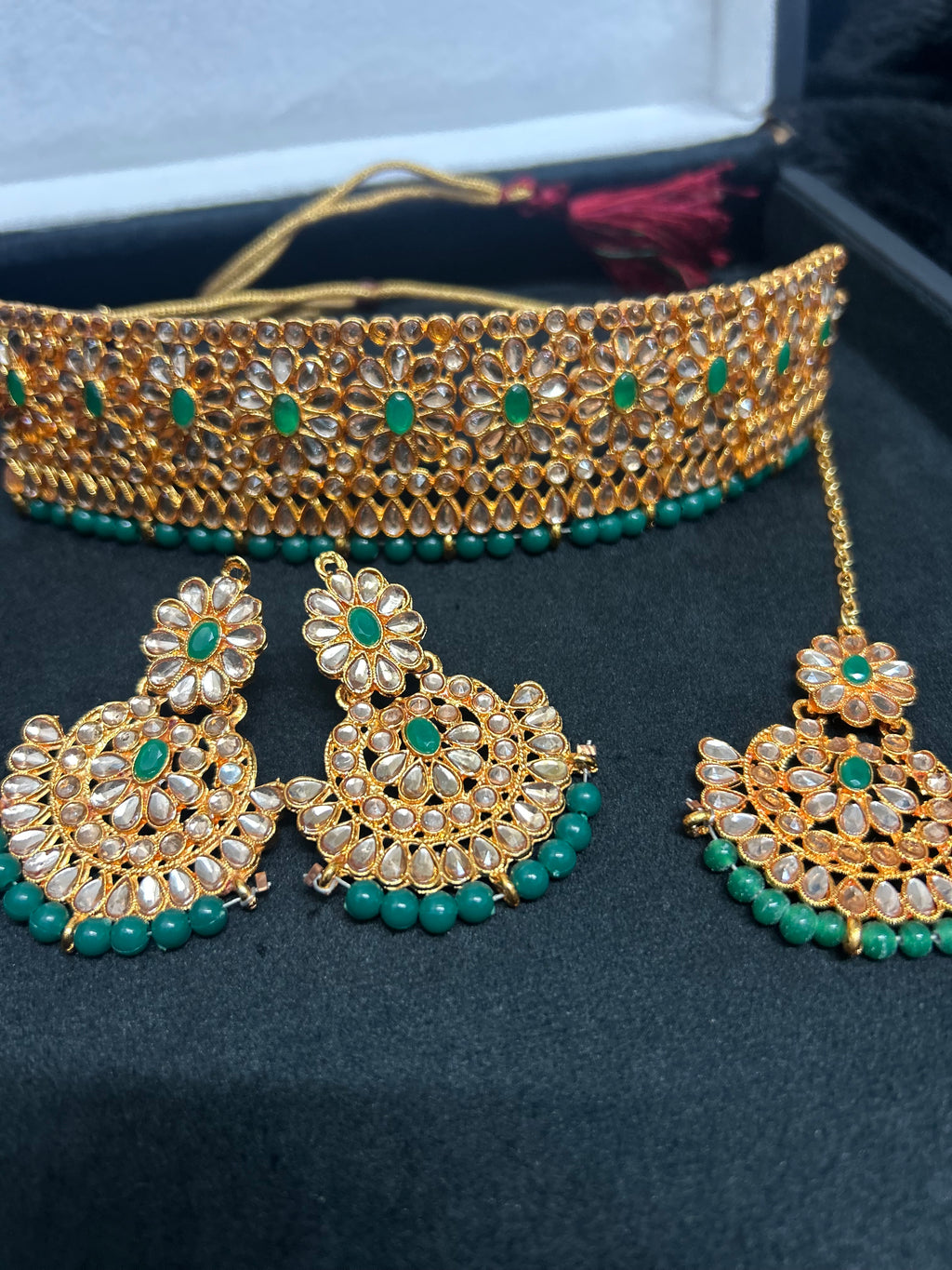 Beautiful Light Weight Gold and Green Choker Set