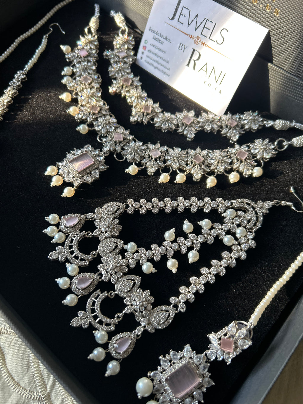 Pearly, Pink, white and Silver Choker and Necklace Set Style 5202