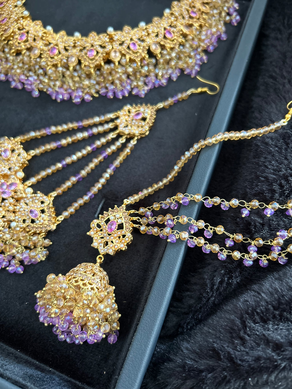 Lilac and Gold Jewellery Set with beautiful small Jhumkies