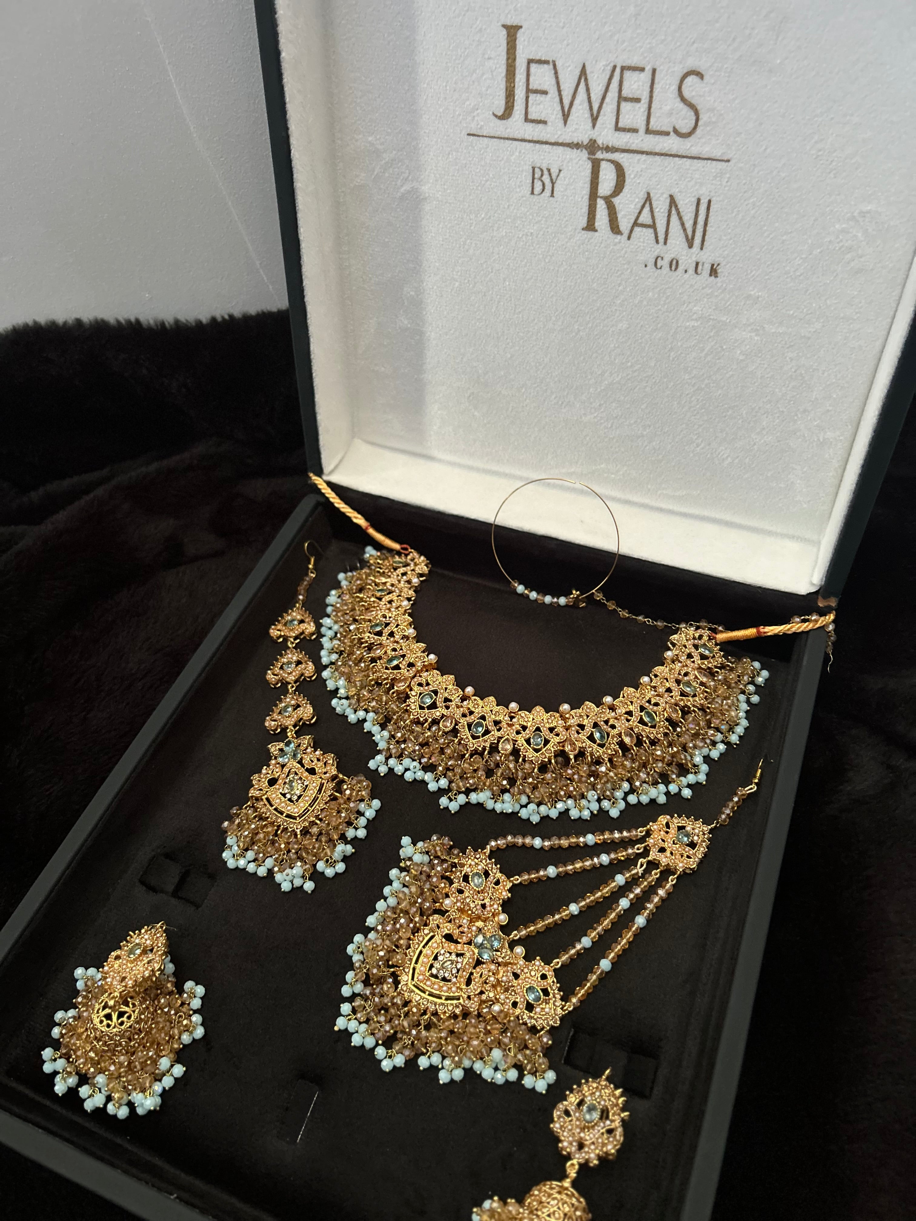 Beautiful Icy Blue and Gold Jewellery Set