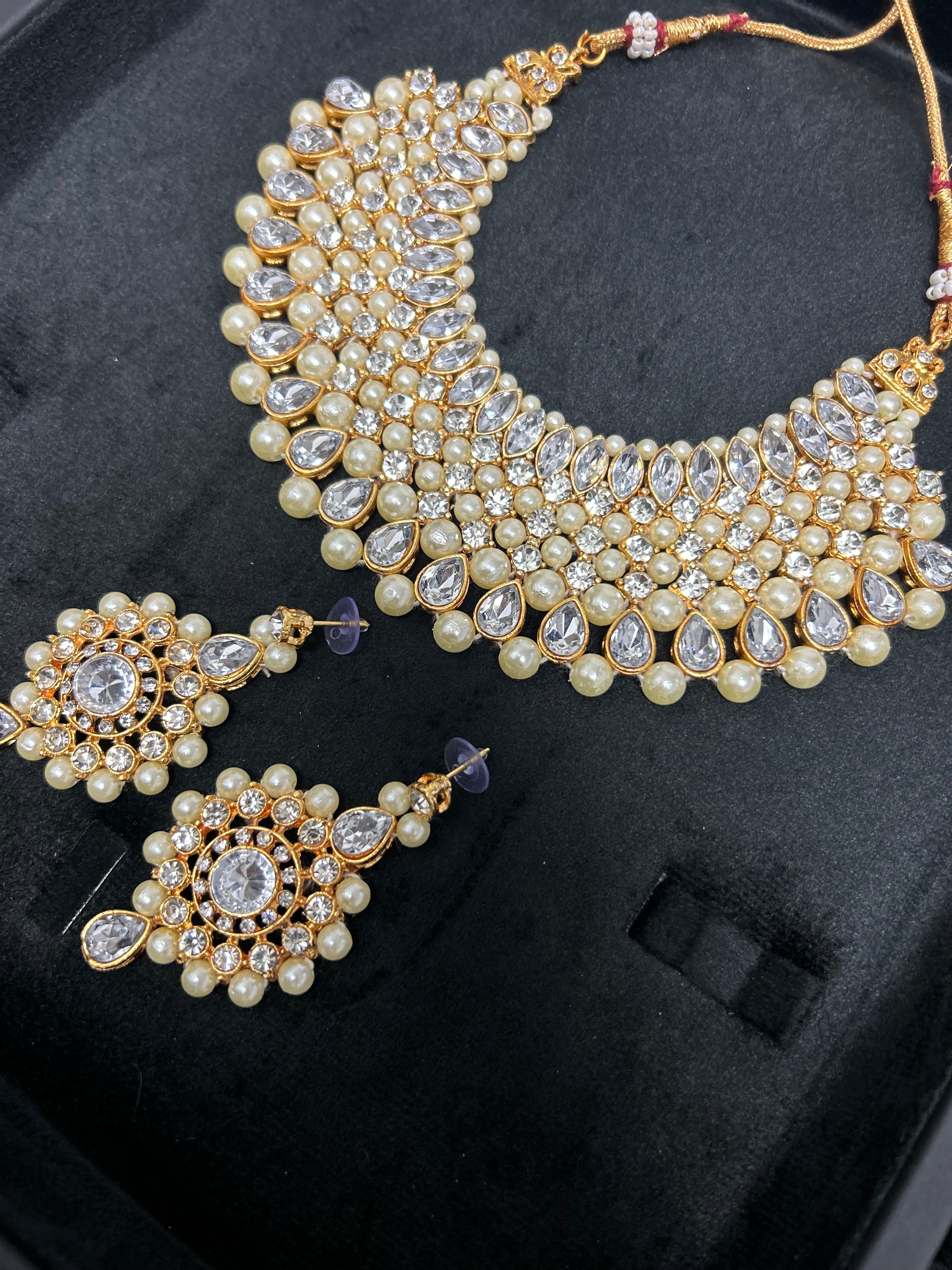 Beautiful Light Weight Gold and White Necklace and Tikka