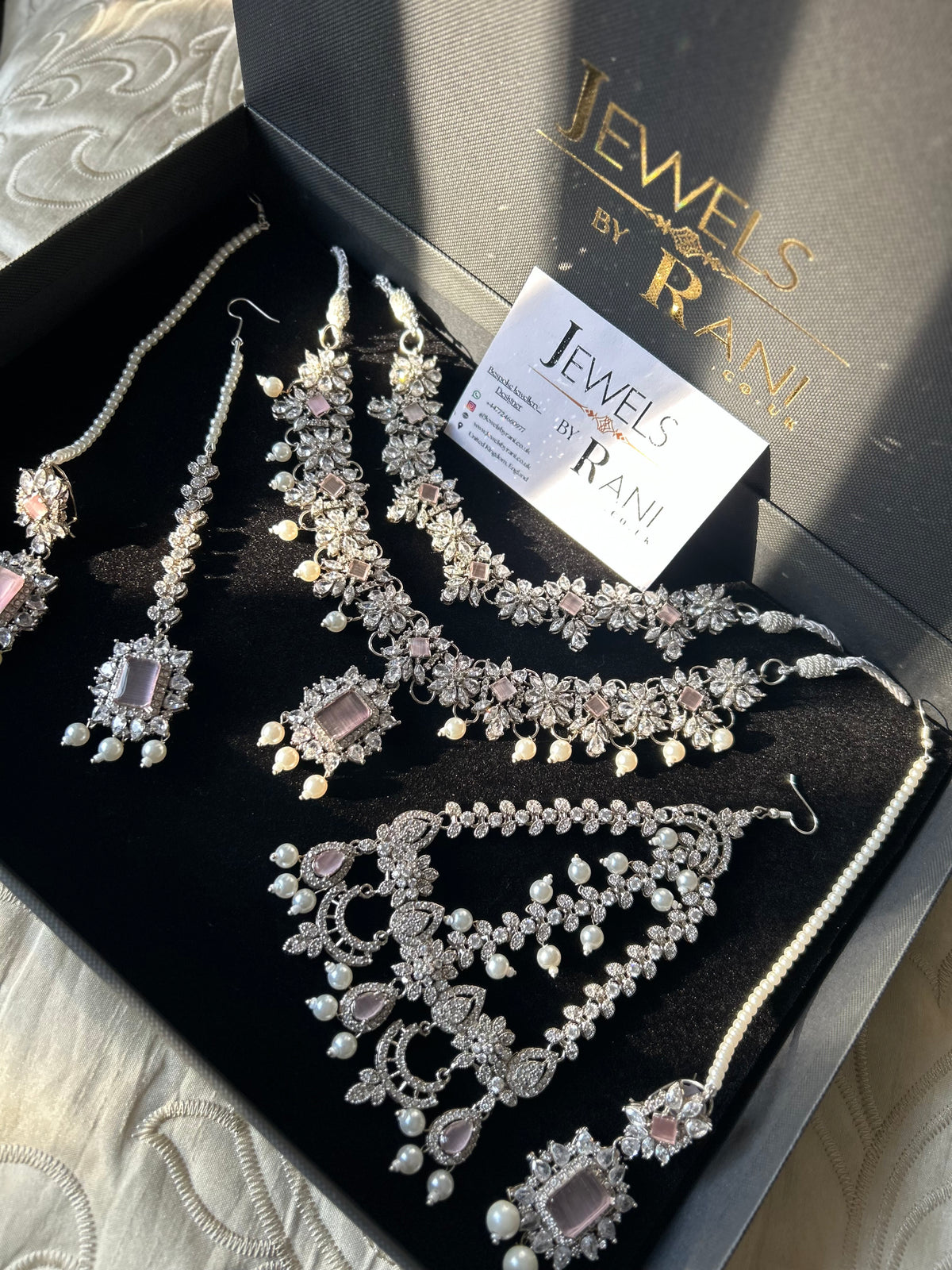 Pearly, Pink, white and Silver Choker and Necklace Set Style 5202