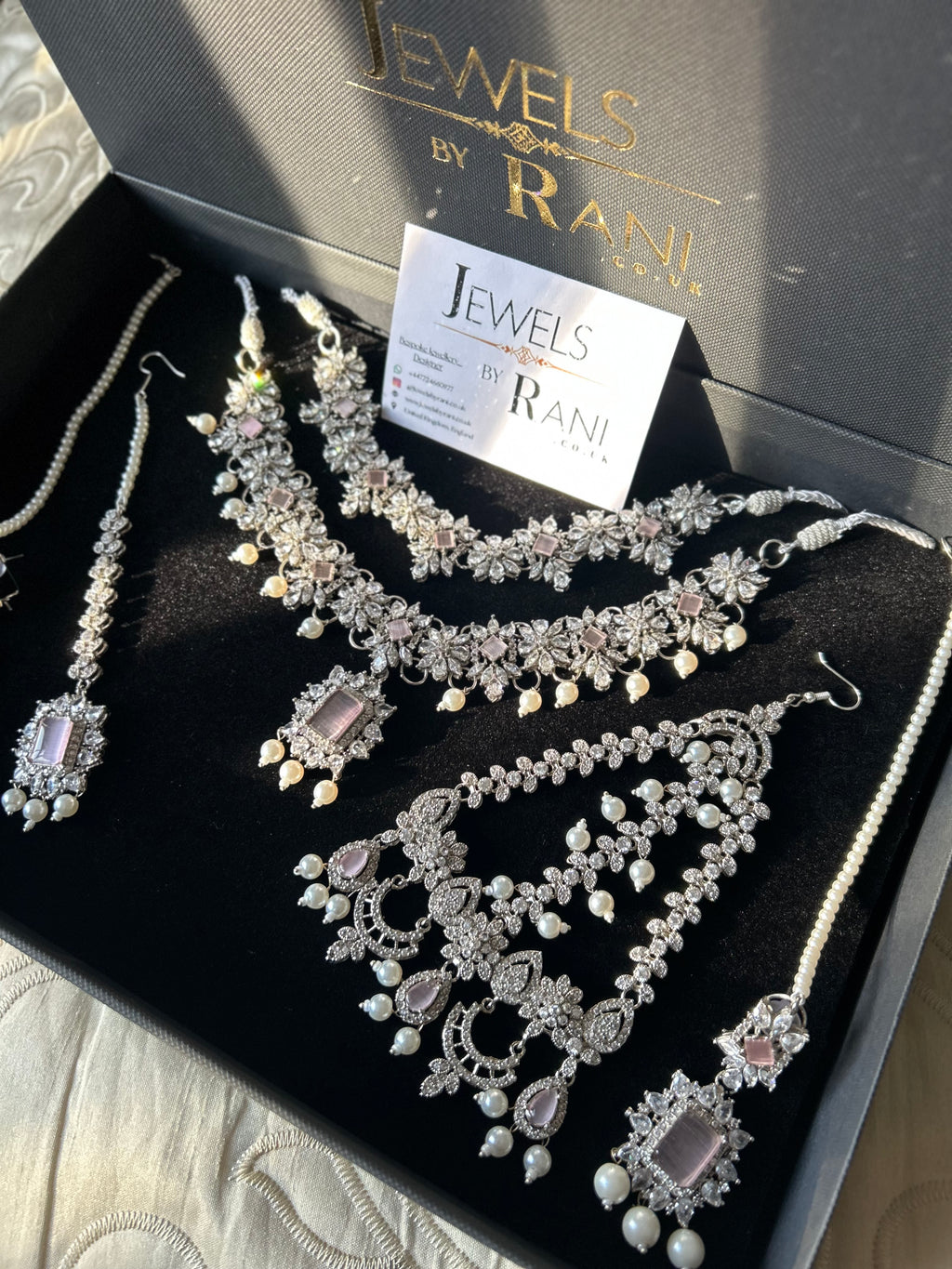 Pearly, Pink, white and Silver Choker and Necklace Set Style 5202