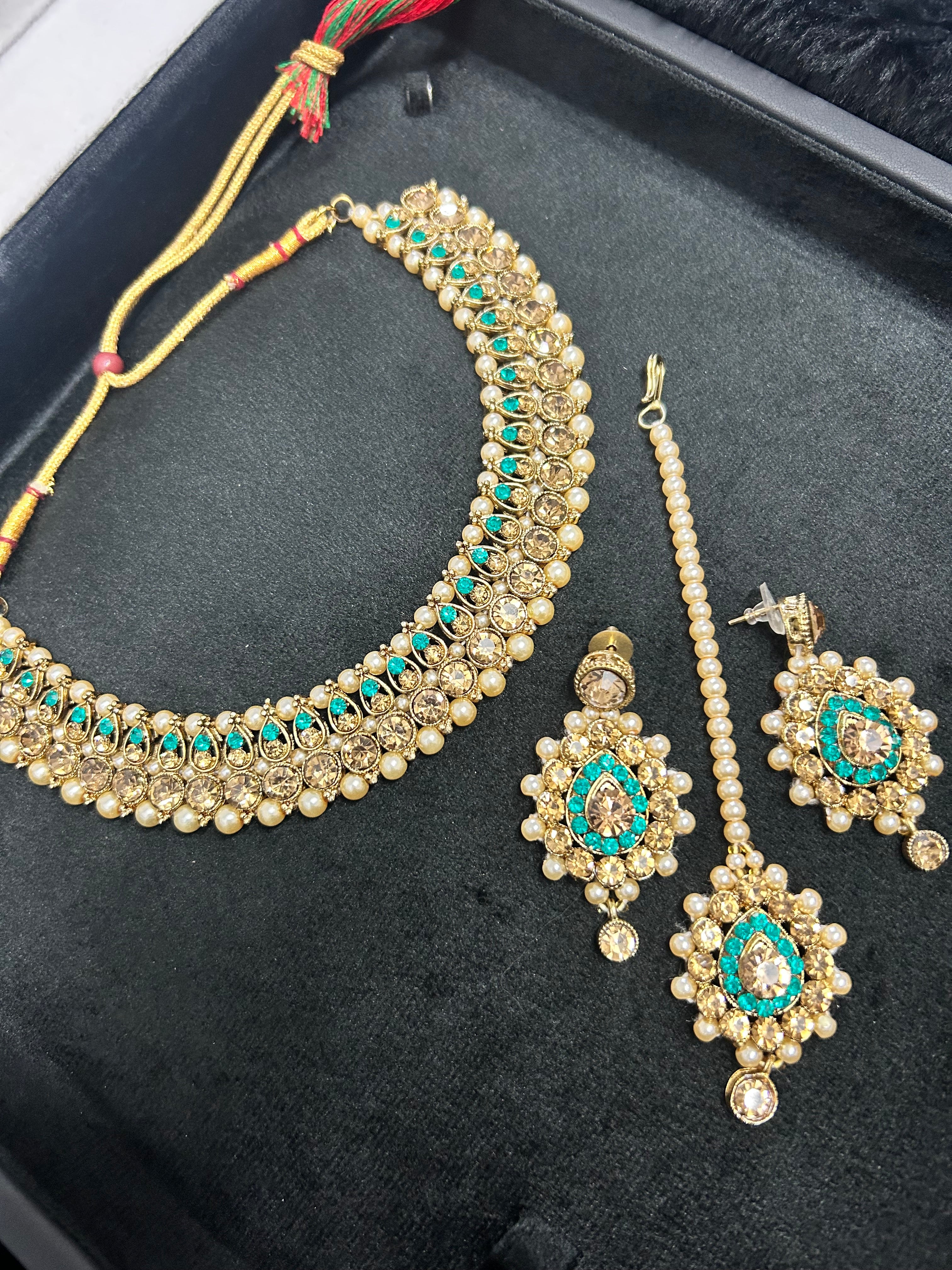 Beautiful Light Weight Teal/ Turquoise and Gold Necklace Set