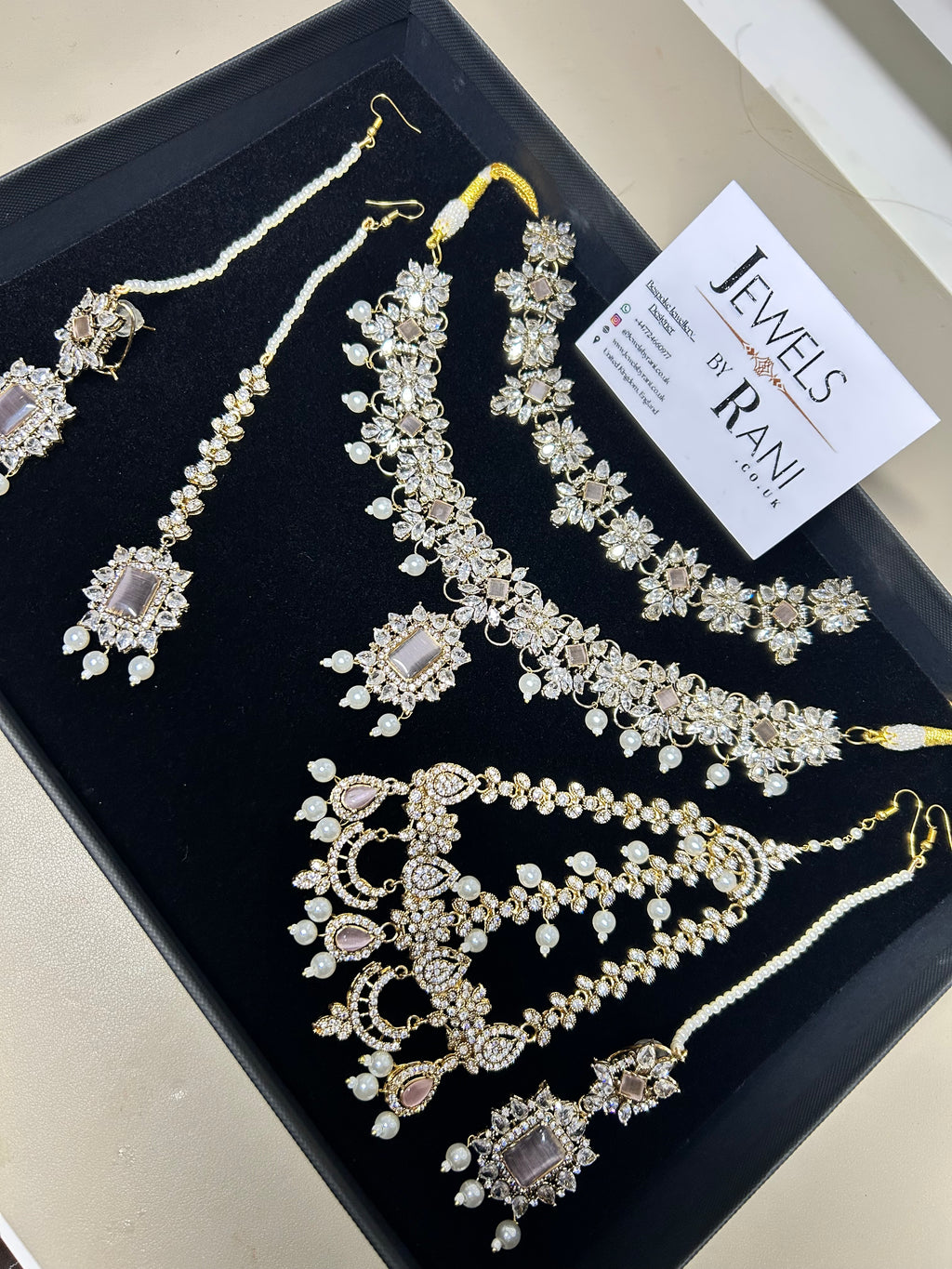 Pearly, Pink, white and Gold Choker and Necklace Set Style 5202