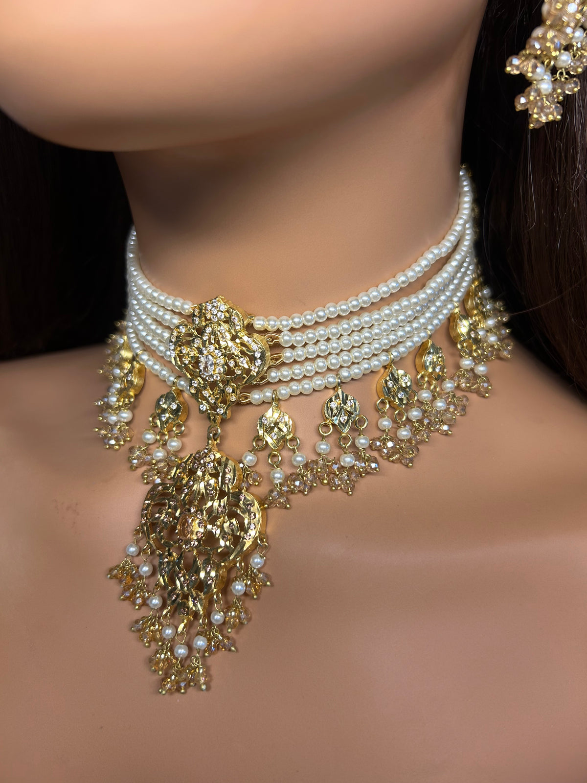Beautiful Gold and White Choker | Vintage Collection