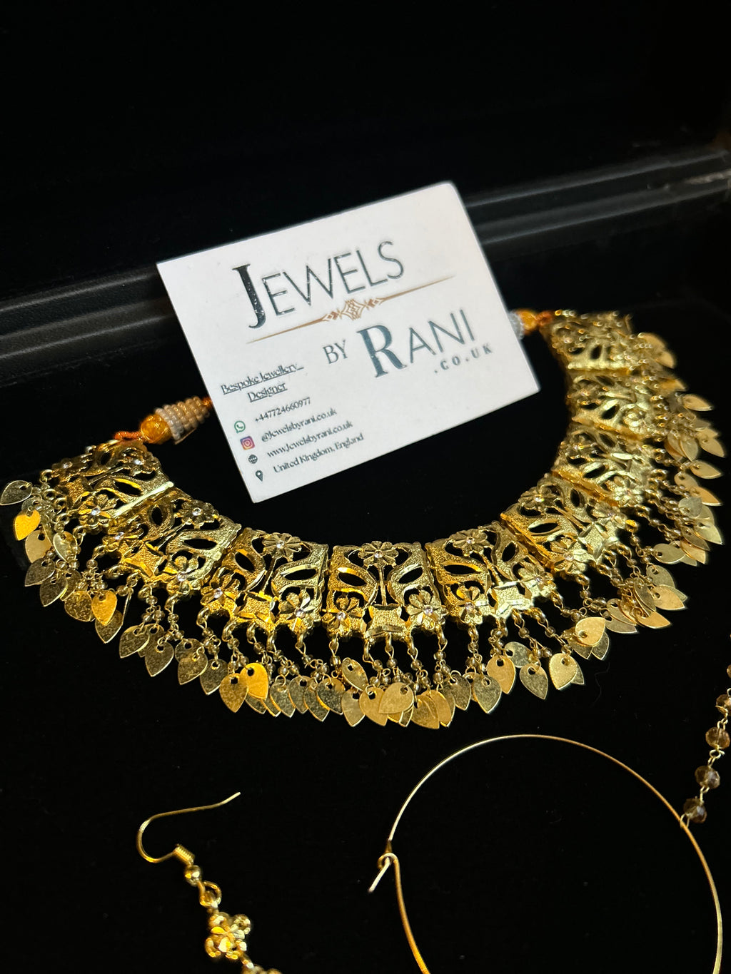 Vintage 22crt Gold Plated Necklace Set Gold and White Style 52936