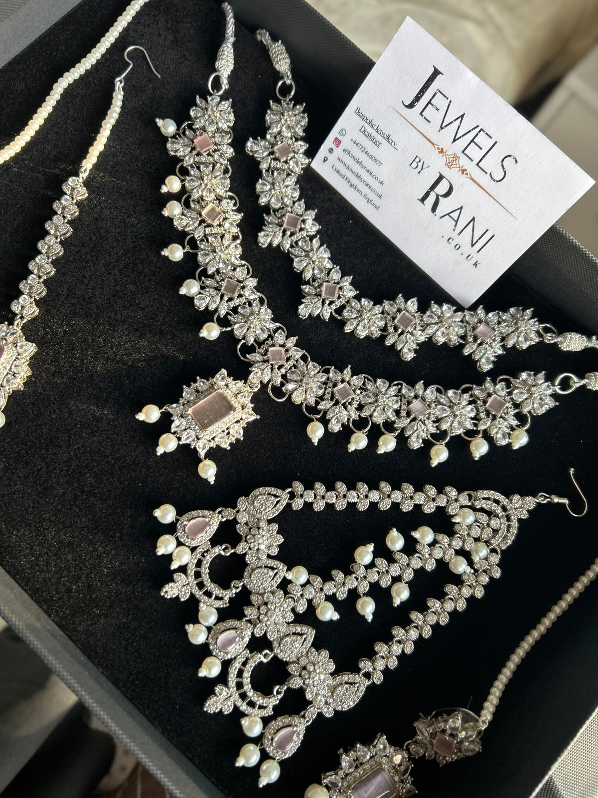 Pearly, Pink, white and Silver Choker and Necklace Set Style 5202