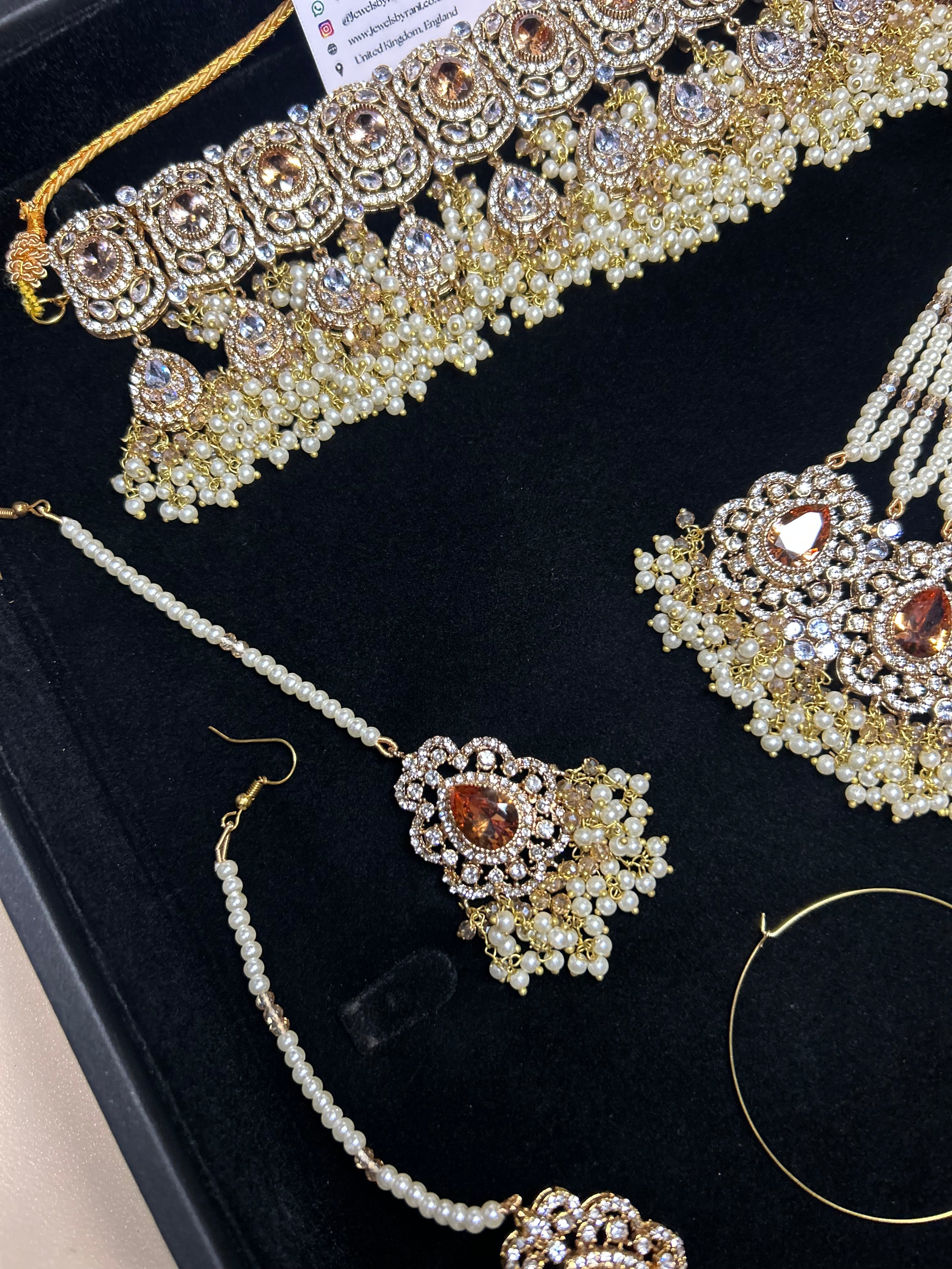 Style 5 - 2026 Gold and White Choker set