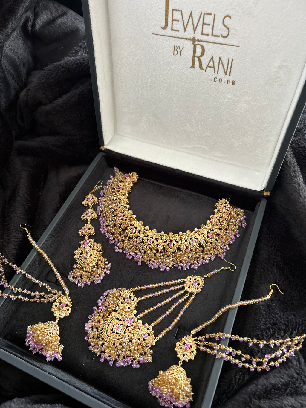 Lilac and Gold Jewellery Set with beautiful small Jhumkies
