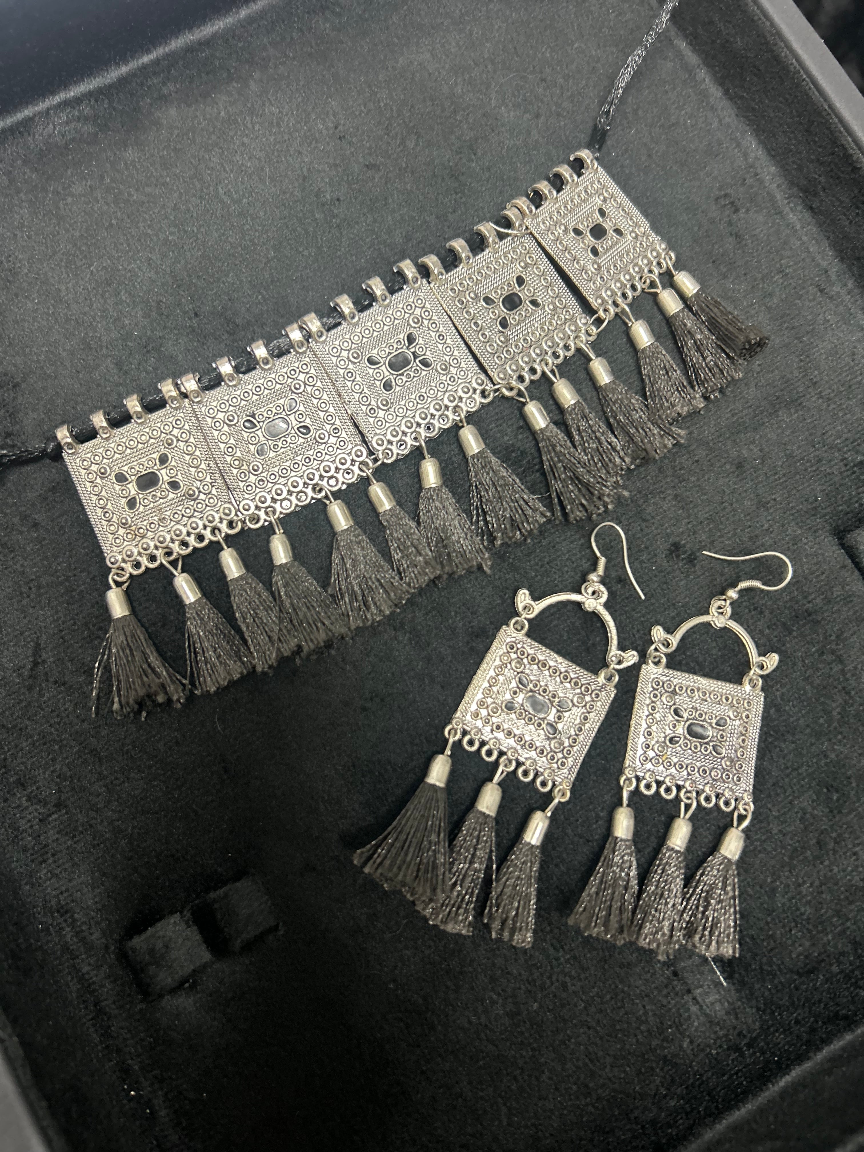 Stylish Black and Silver Choker Set