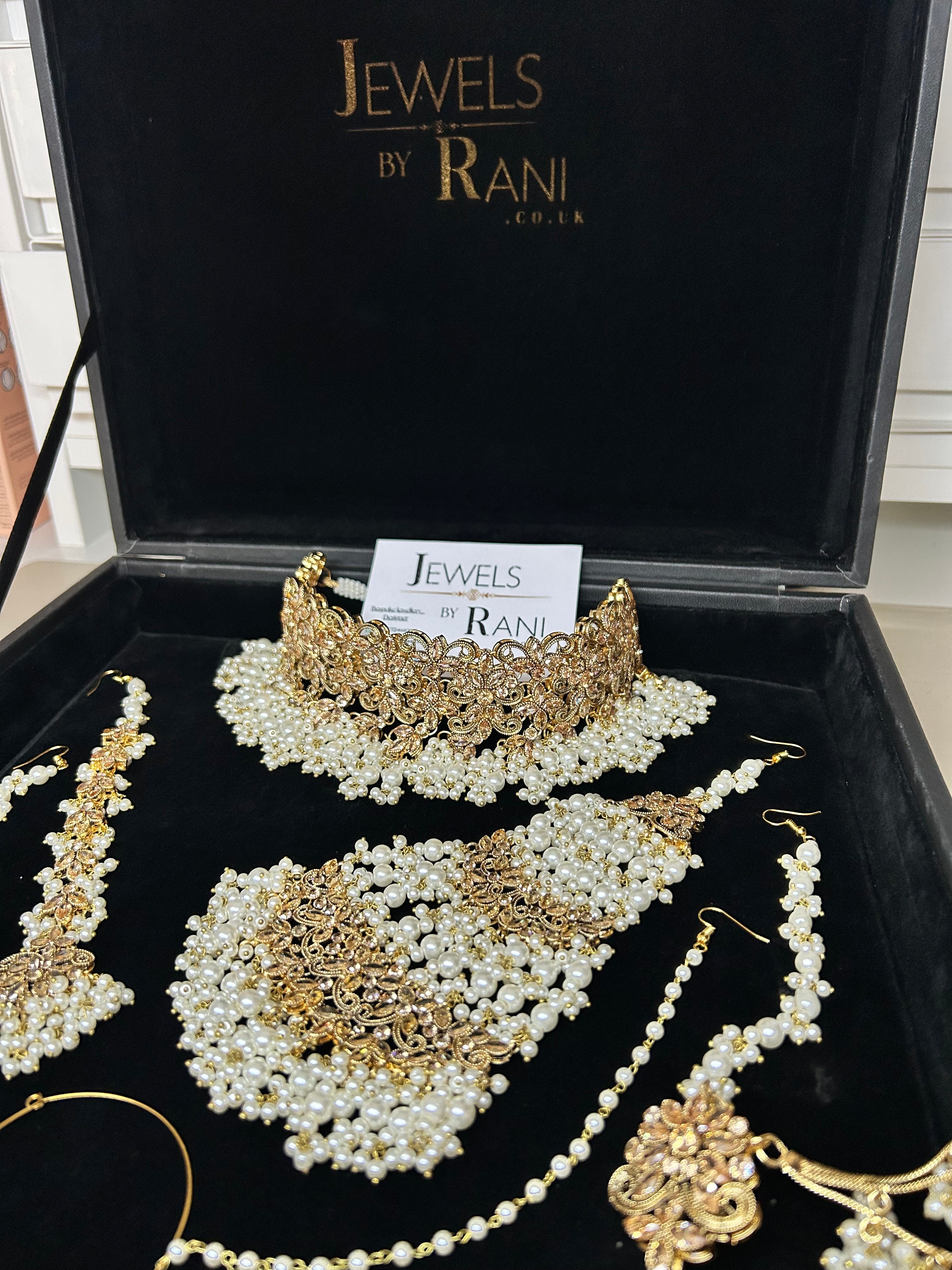 Pearly White & Gold Bridal Choker Jewellery Set Style 480