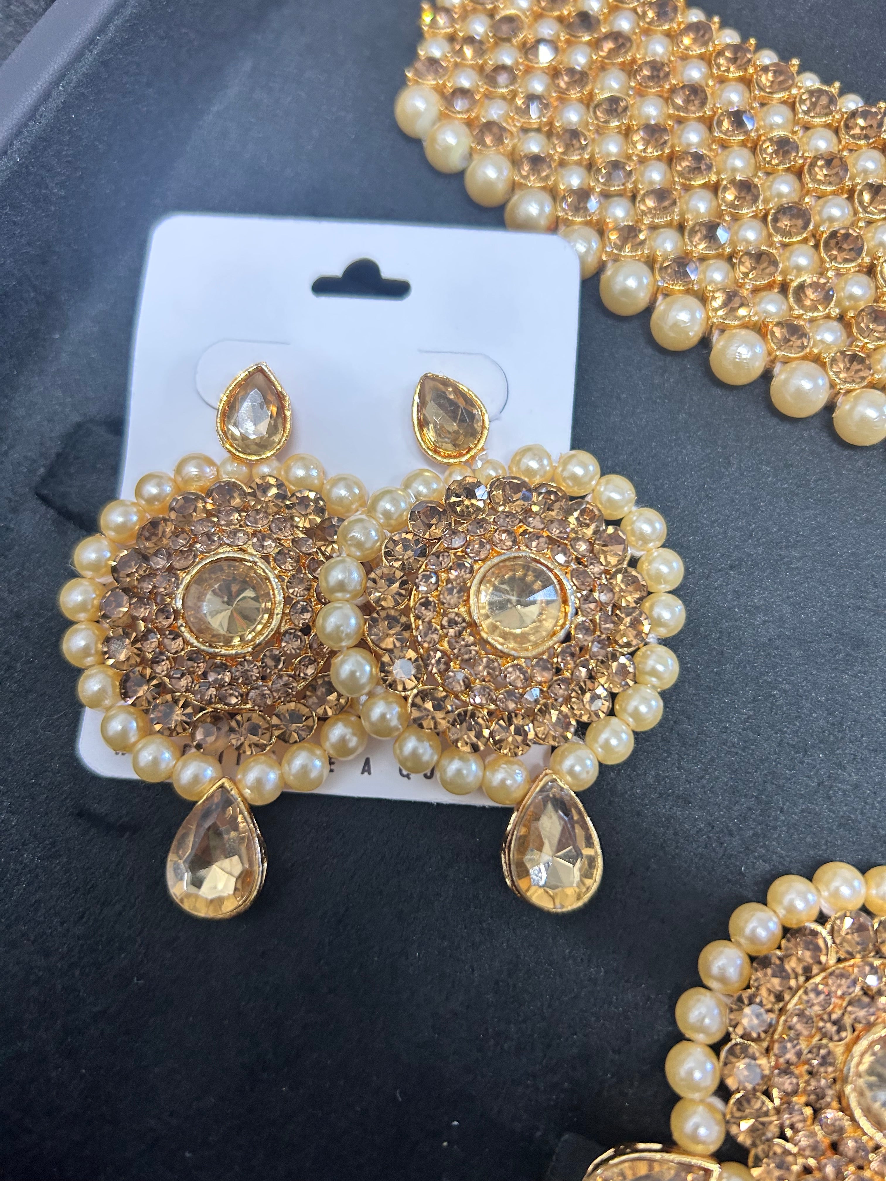 Beautiful Pearly Light Weight Gold and White Necklace with Earrings and Tikka