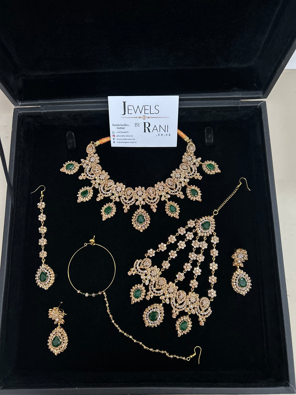 Trending, Emerald Green & Gold Statement Set Style 5207