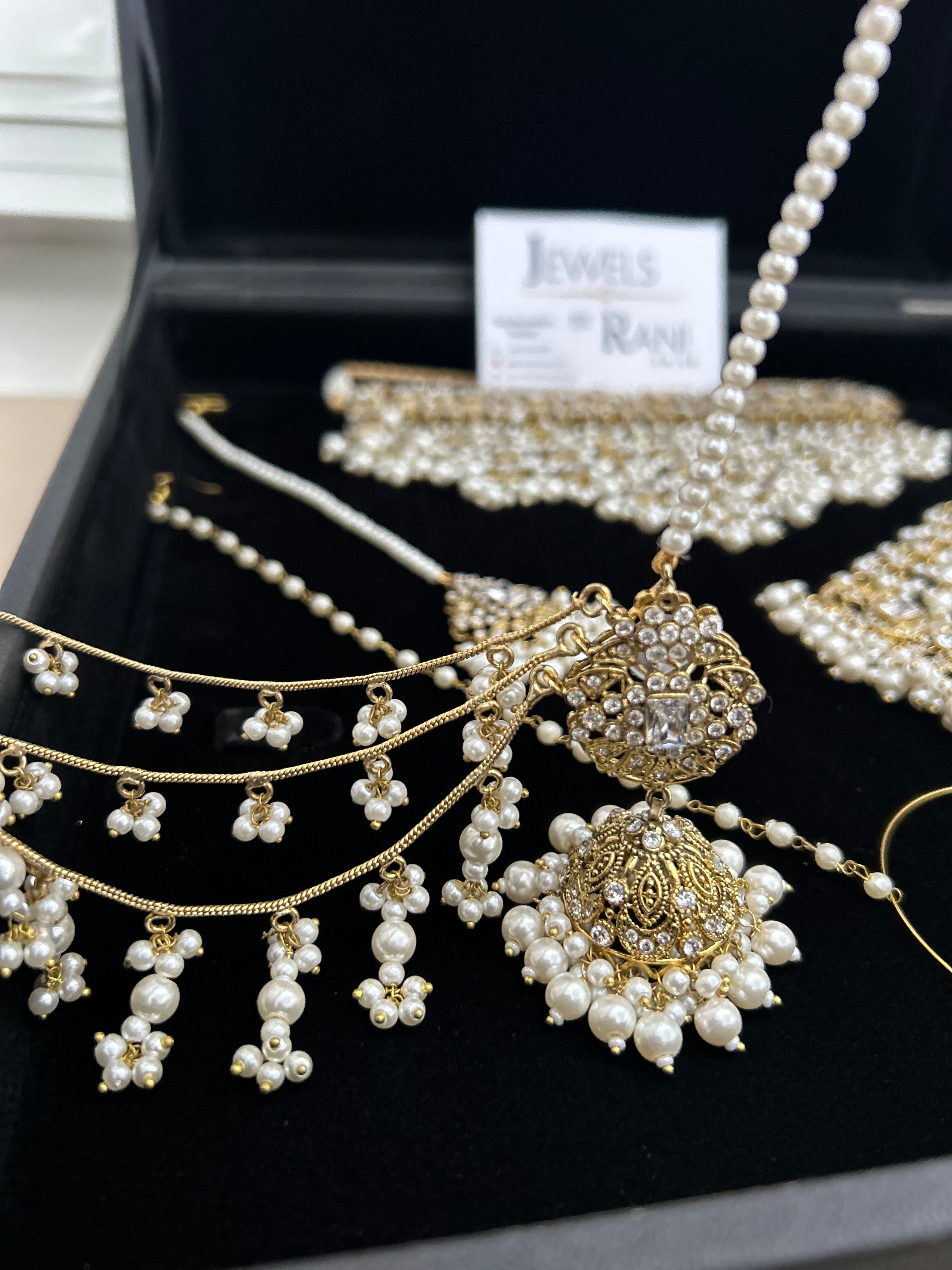 Set 1 - 2026 Gold and White Pearly Dangle Necklace