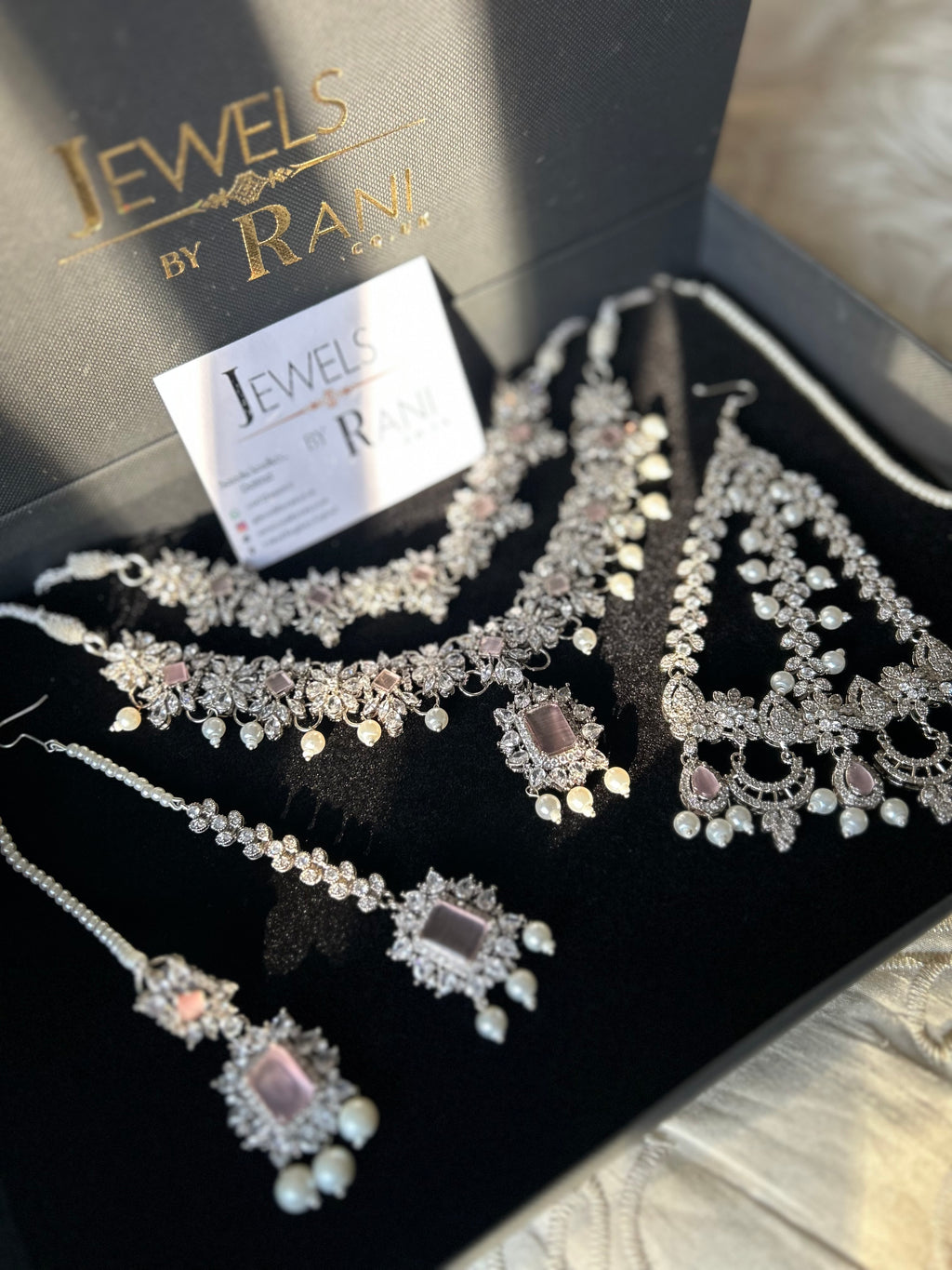 Pearly, Pink, white and Silver Choker and Necklace Set Style 5202