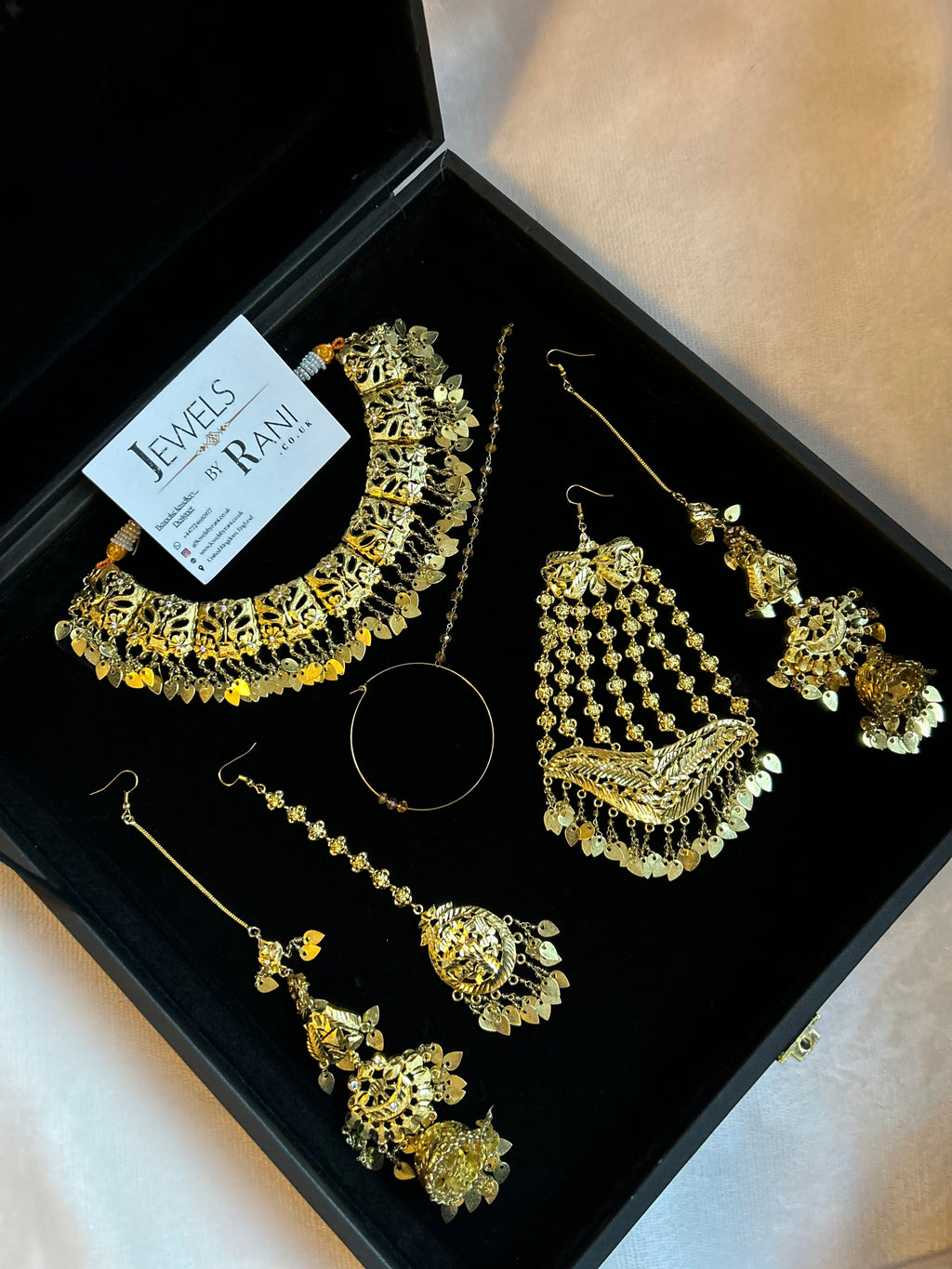 Vintage 22crt Gold Plated Necklace Set Gold and White Style 52936
