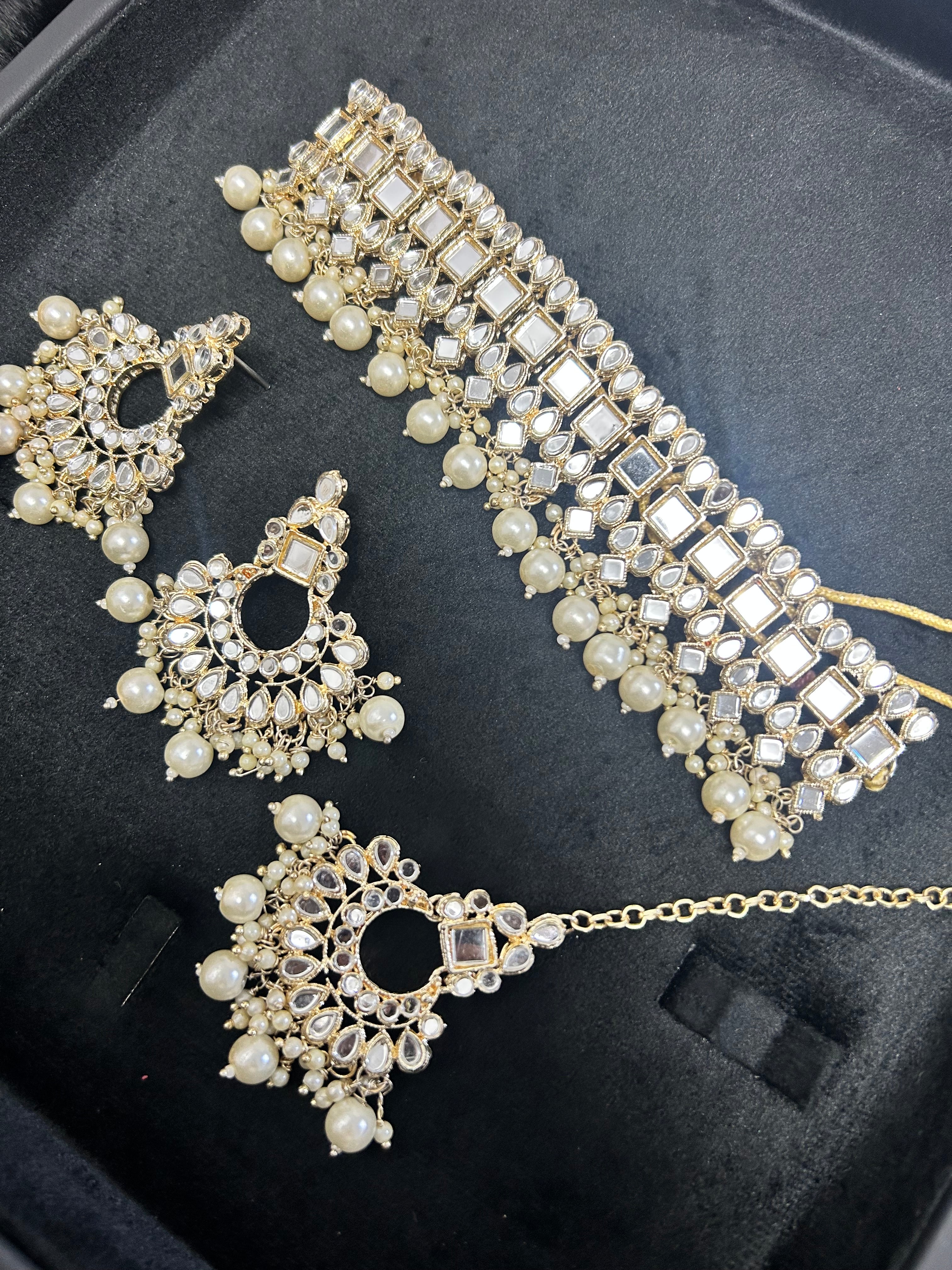 Beautiful Light Weight Mirrored Kundan Silver and White Choker with Earrings and Tikka