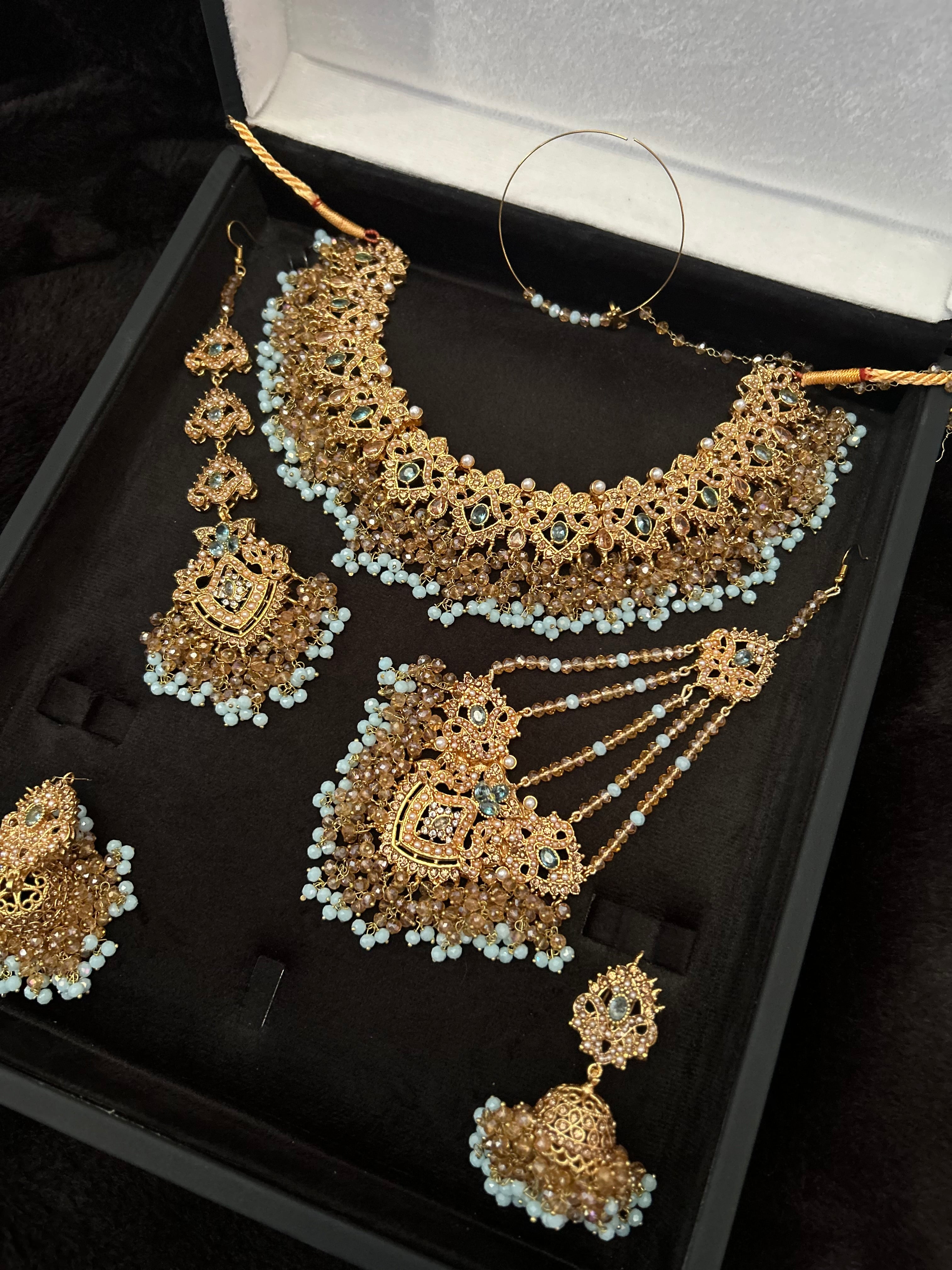 Beautiful Icy Blue and Gold Jewellery Set