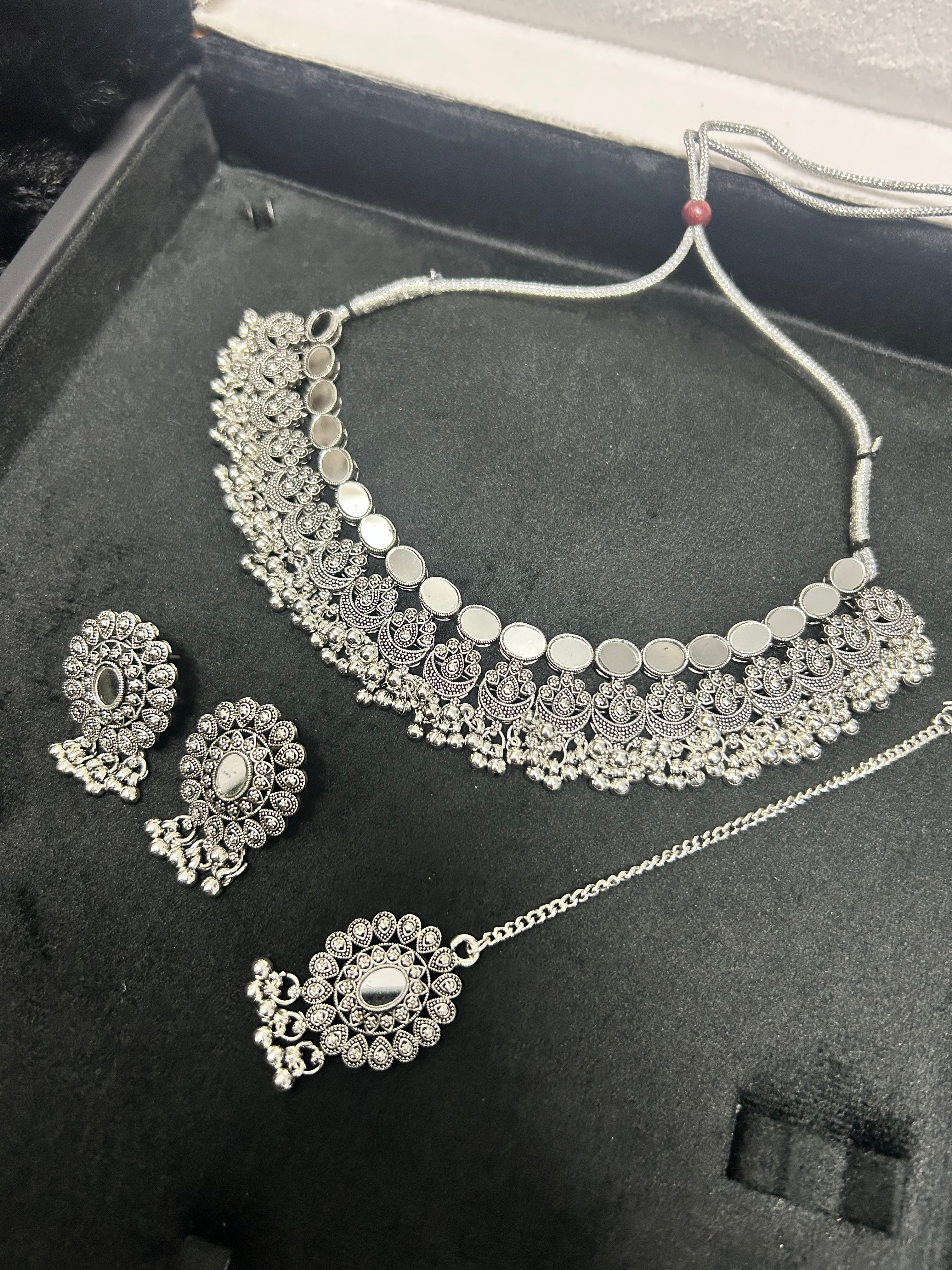 Stylish Silver Necklace