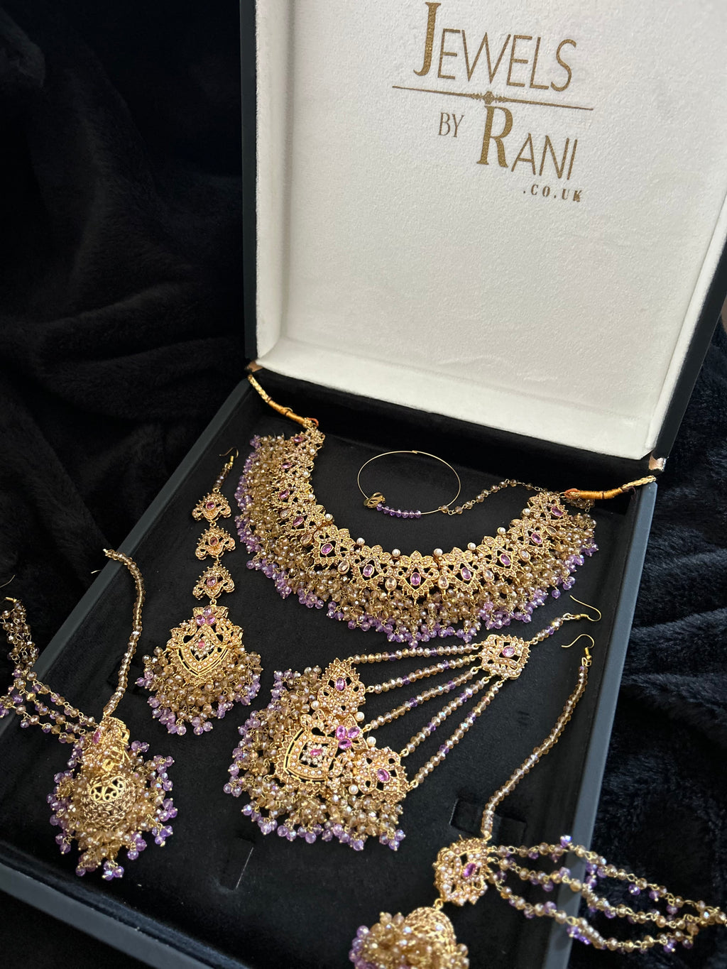 Lilac and Gold Jewellery Set with beautiful small Jhumkies