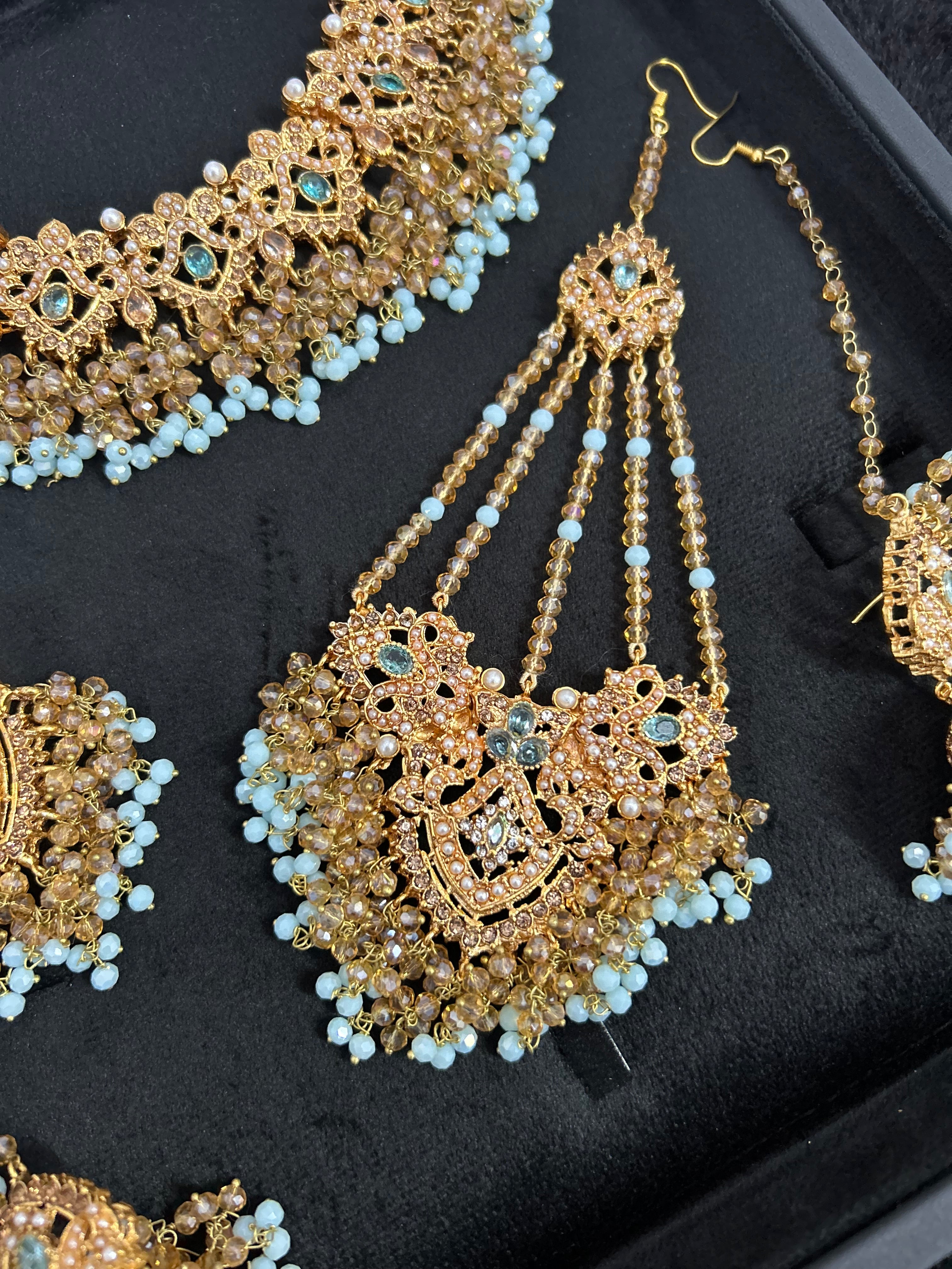 Beautiful Icy Blue and Gold Jewellery Set With Saharas