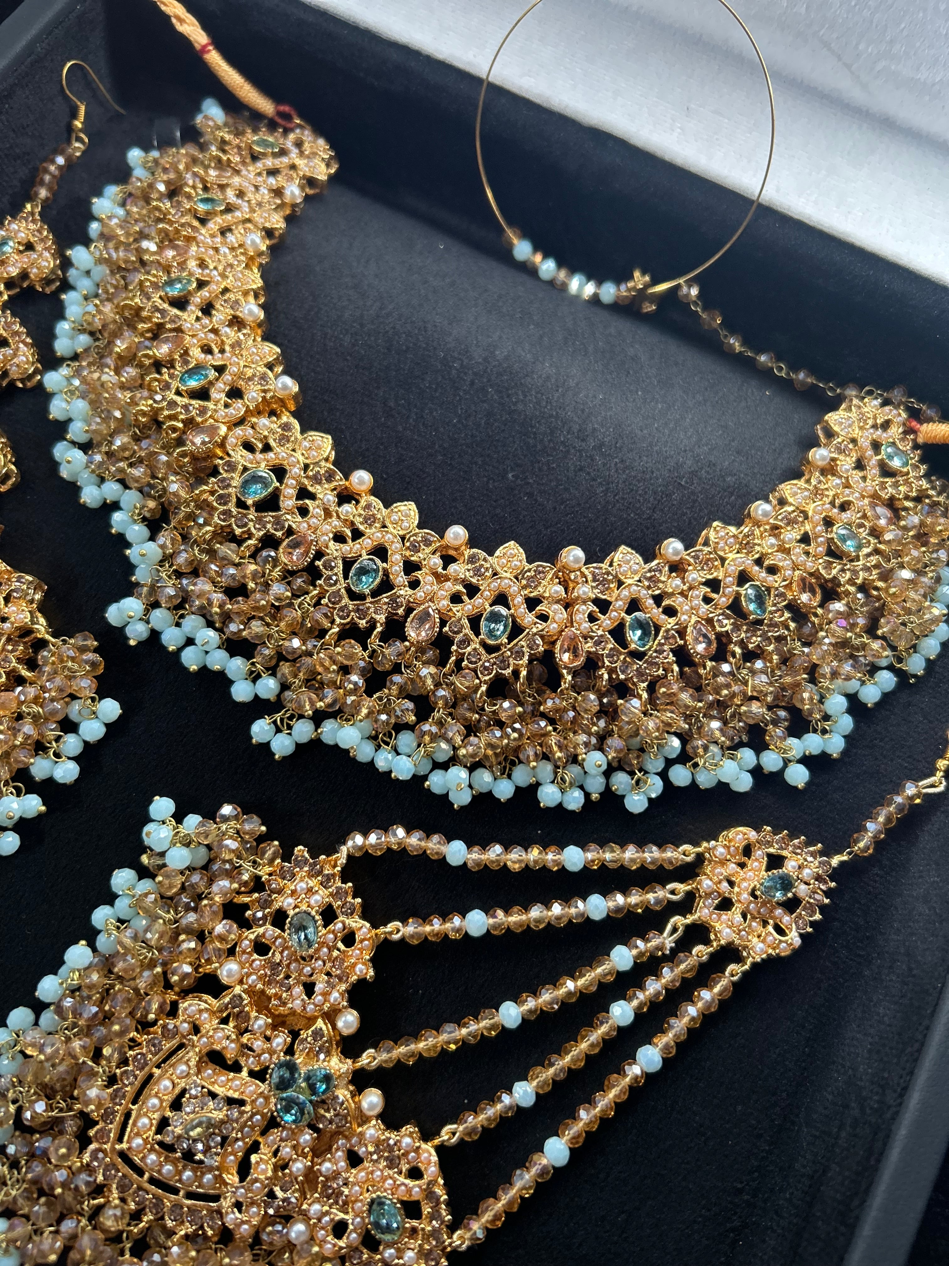 Beautiful Icy Blue and Gold Jewellery Set