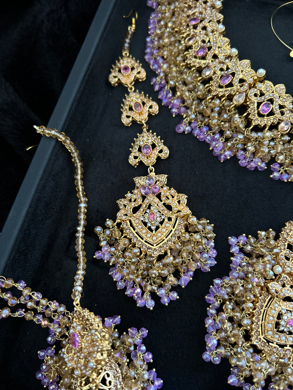 Lilac and Gold Jewellery Set with beautiful small Jhumkies