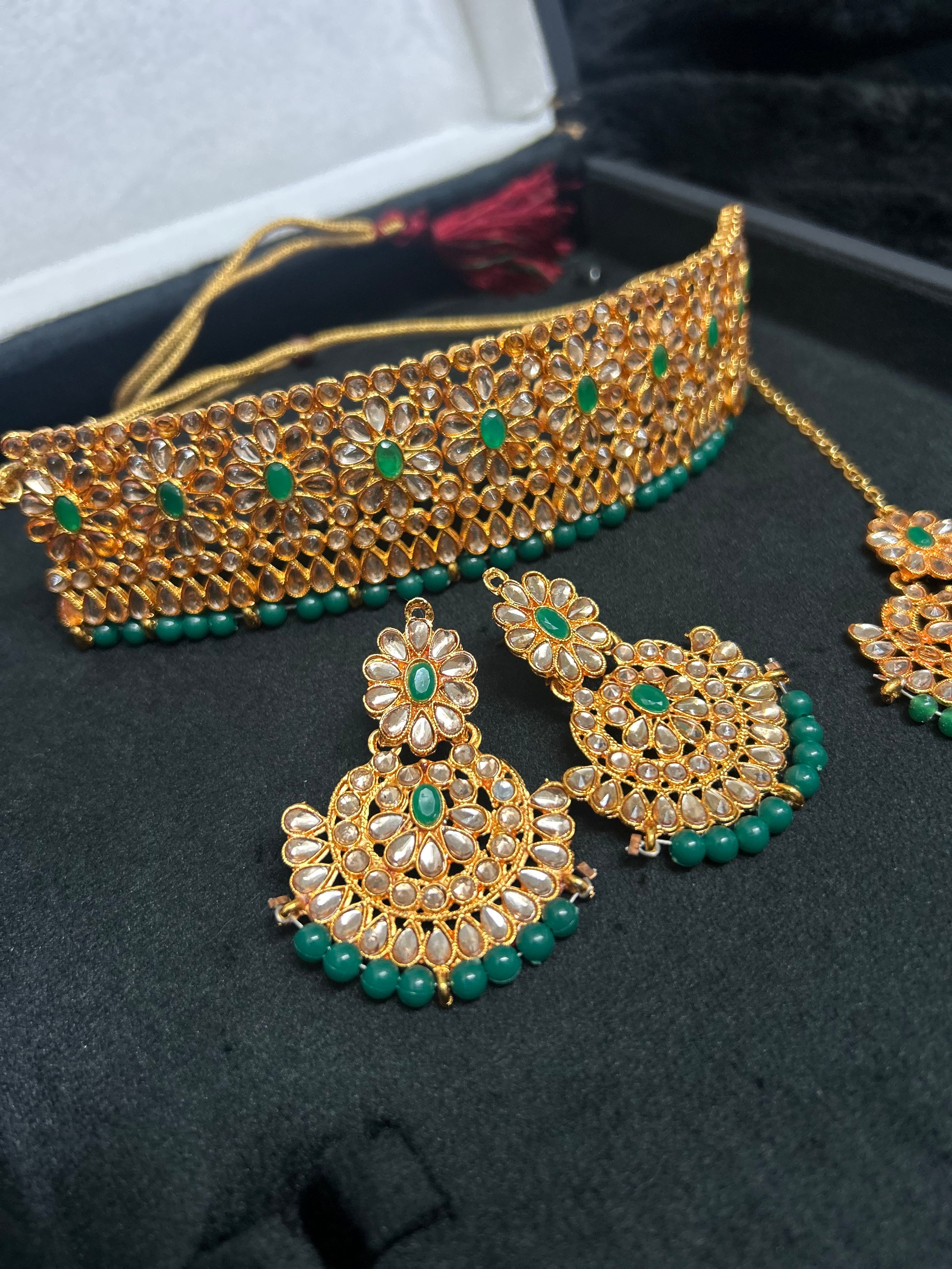 Beautiful Light Weight Gold and Green Choker Set