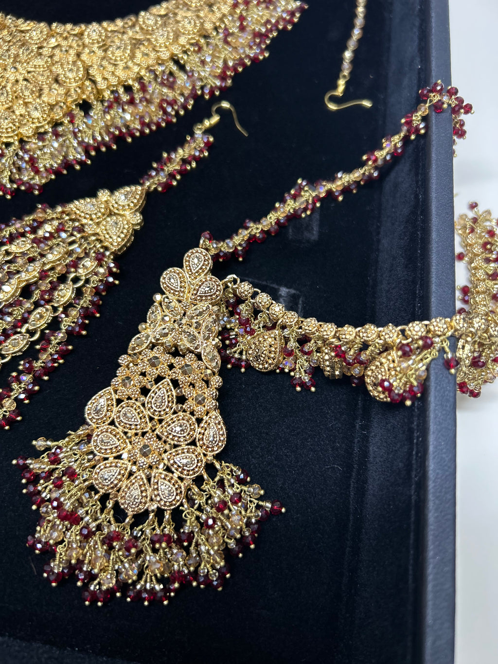 PRE ORDER: 6 Week Making time- Beautiful Maroon & Gold 22crt Gold Plated Bridal Jewellery Set (flat necklace)