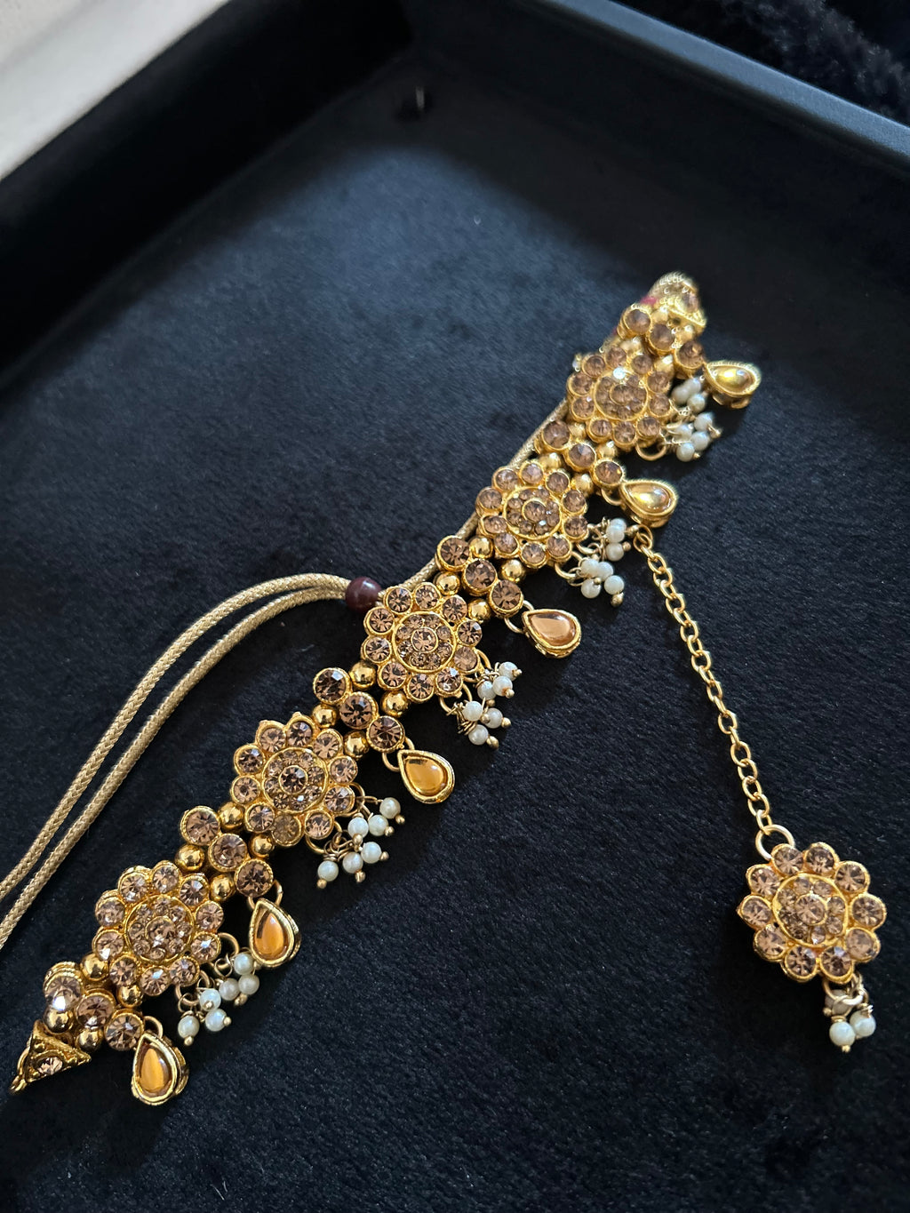 Beautiful Light Weight Gold and White Choker and Tikka