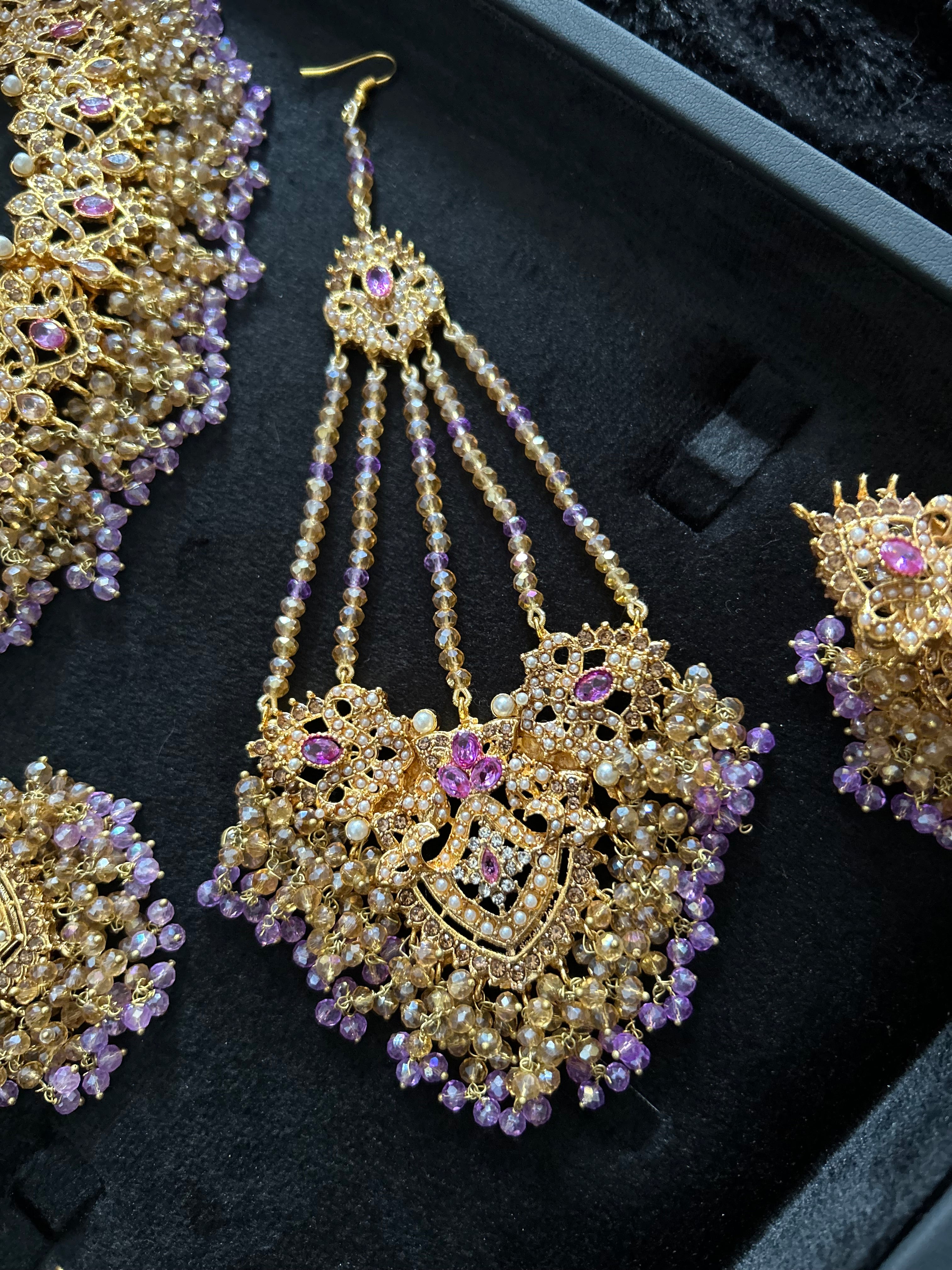 Lilac and Gold Jewellery Set with beautiful small Jhumkies and no Saharas
