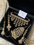 Vintage 22crt Gold Plated Choker Set Gold and White