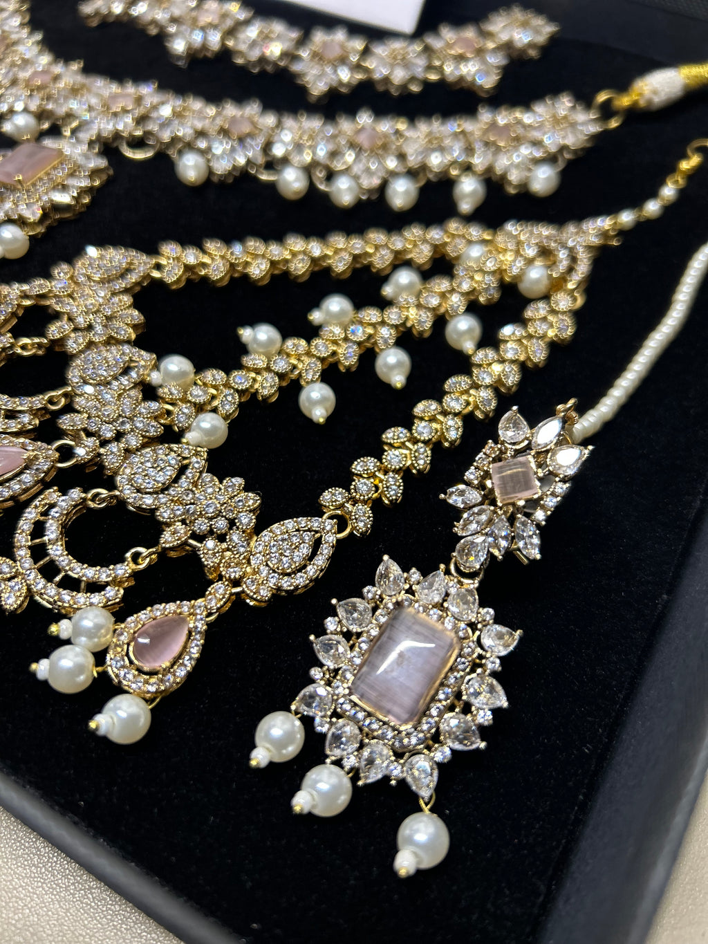 Pearly, Pink, white and Gold Choker and Necklace Set Style 5202