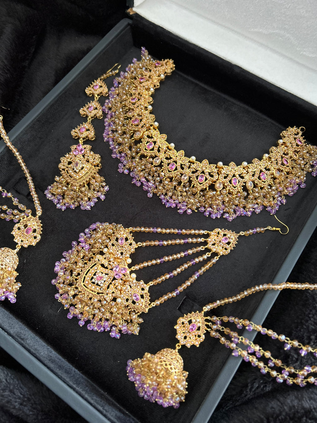 Lilac and Gold Jewellery Set with beautiful small Jhumkies