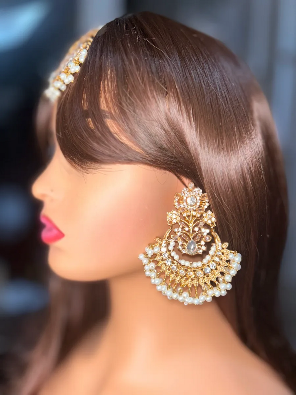 Pearly Beautiful Earrings & Tikka - Jewelsbyrani