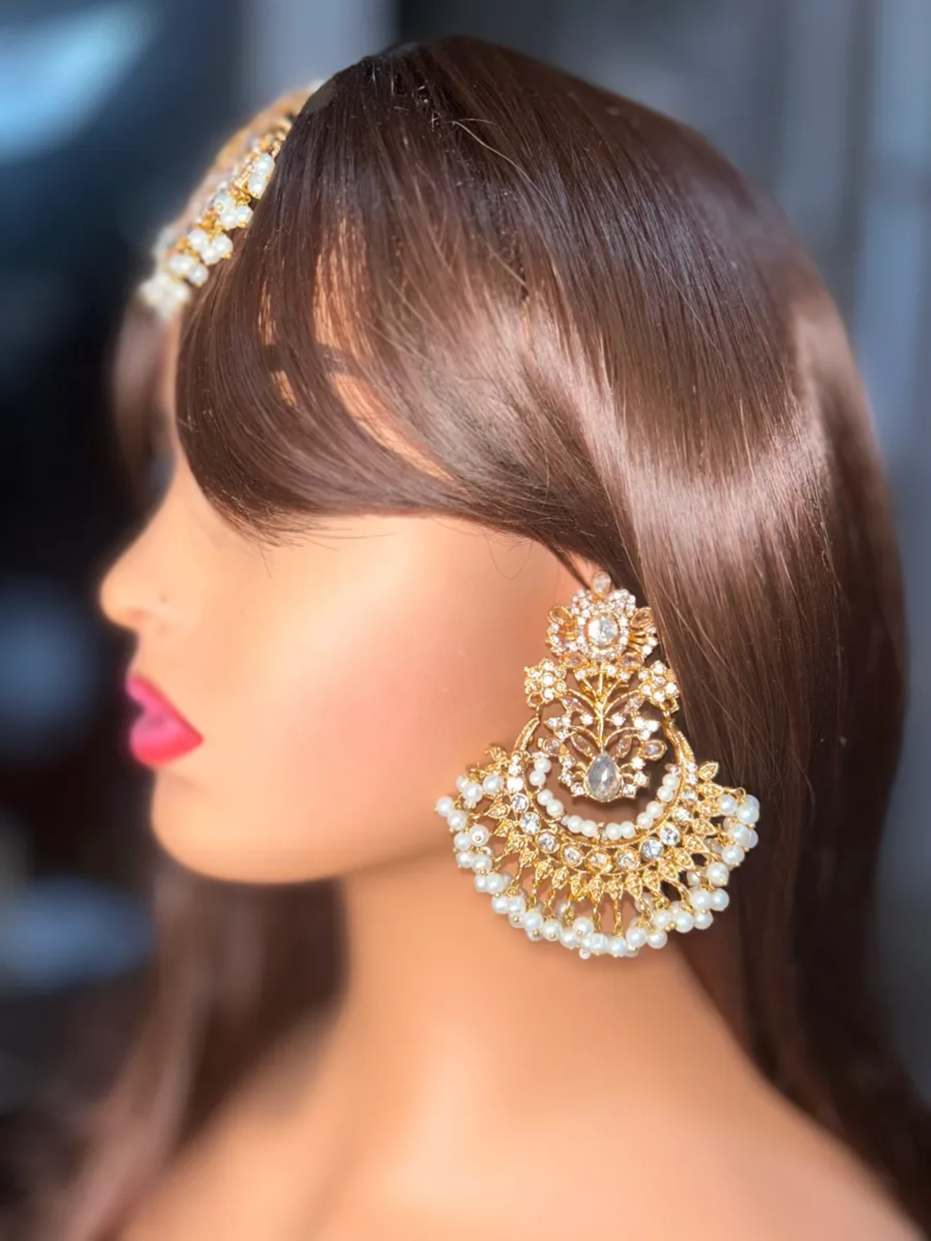 Pearly Beautiful Earrings & Tikka - Jewelsbyrani