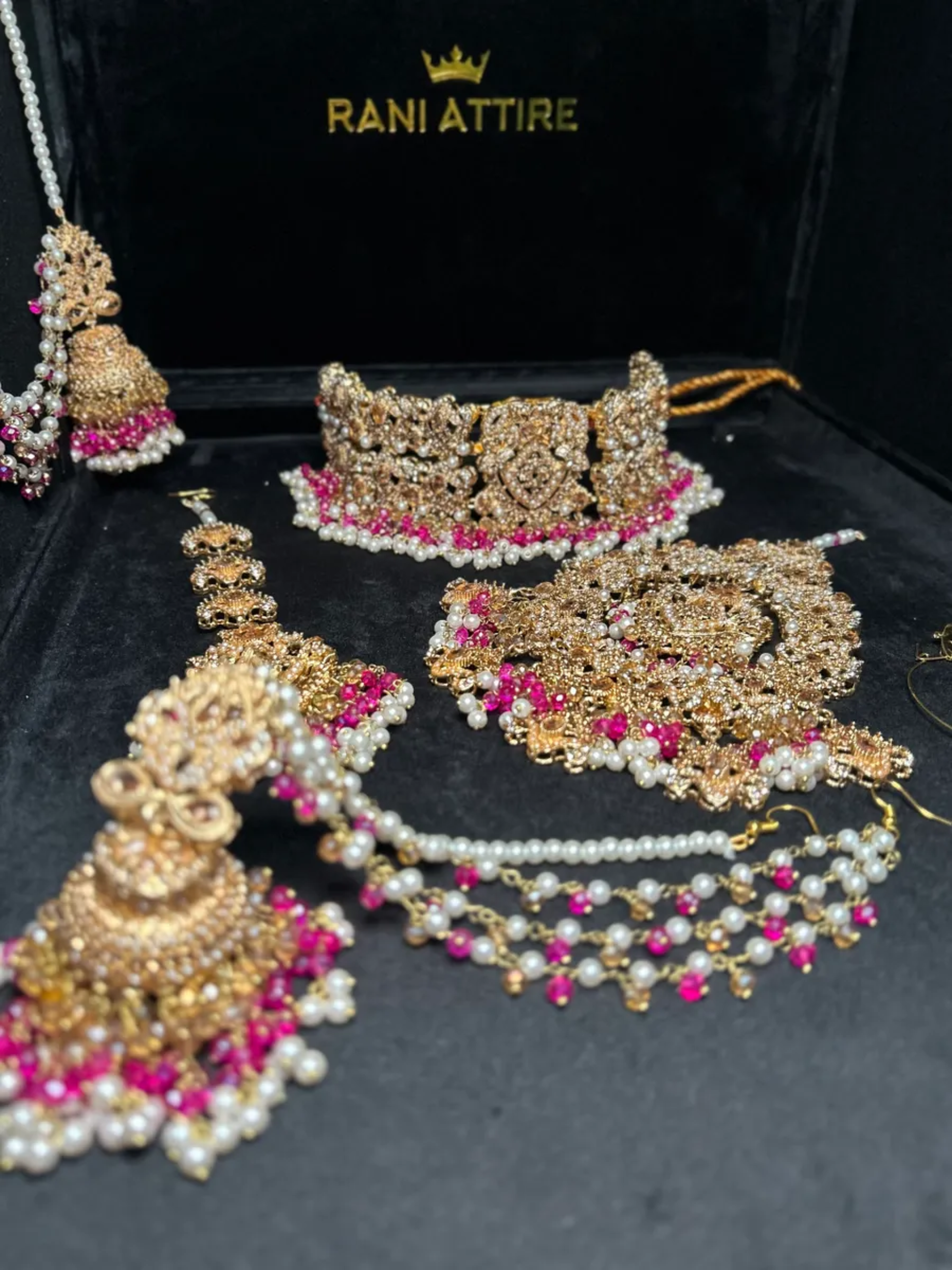 Hot Pink & Gold Choker necklace set, with heavily beaded earrings & tikka